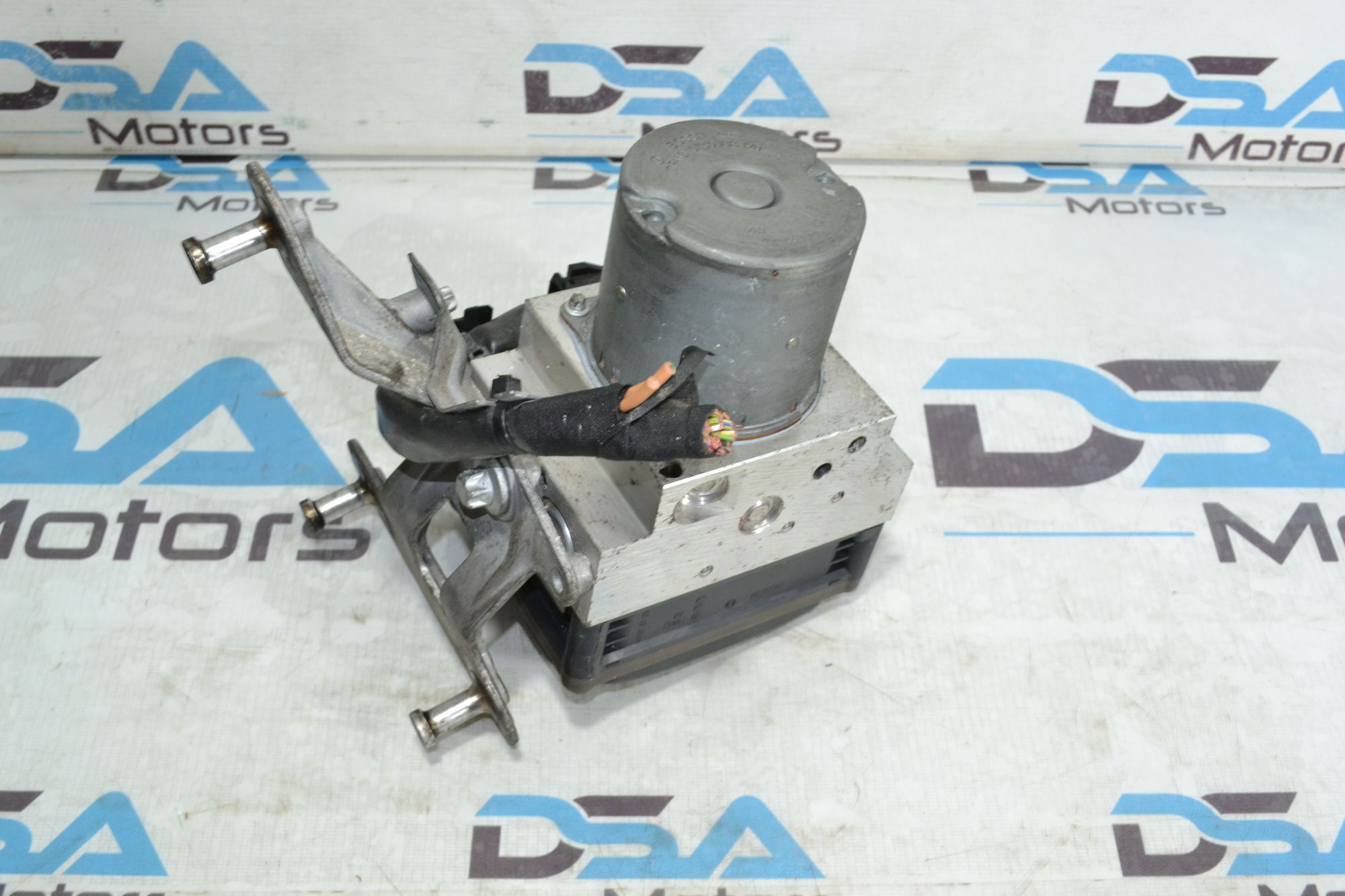 https://ycs.partsauto.market/partsauto-images/thmbs/userImages/b7628e092085f1f91467af1afb6e7630/part/180e1bed-4451-48ab-bb5d-7a090f07a9dd_1780902128651.jpg
