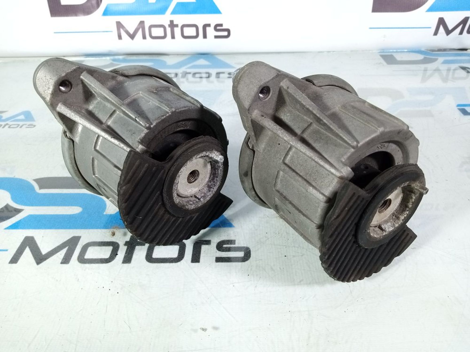 https://ycs.partsauto.market/partsauto-images/thmbs/userImages/b7628e092085f1f91467af1afb6e7630/part/18970bd0-c48d-4bd0-b50f-4fd1baabd3ac_1740822745434.jpg