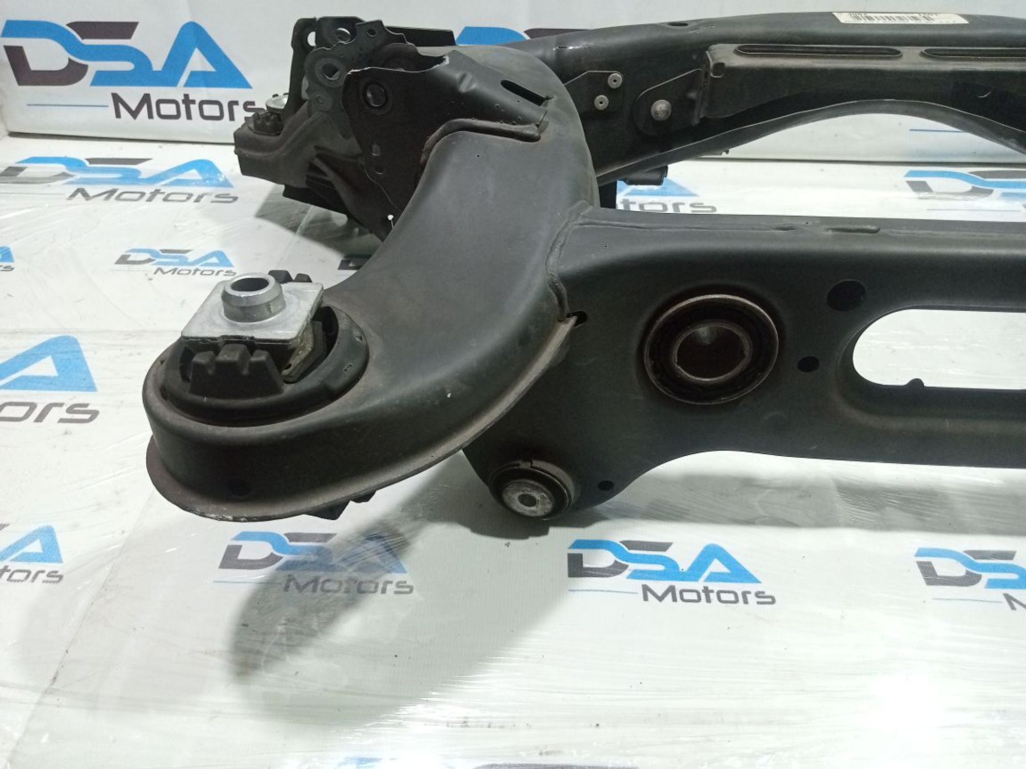 https://ycs.partsauto.market/partsauto-images/thmbs/userImages/b7628e092085f1f91467af1afb6e7630/part/1957a209-b17b-4abe-9ee7-f2d4c55b8fc6_1749716624318.jpg