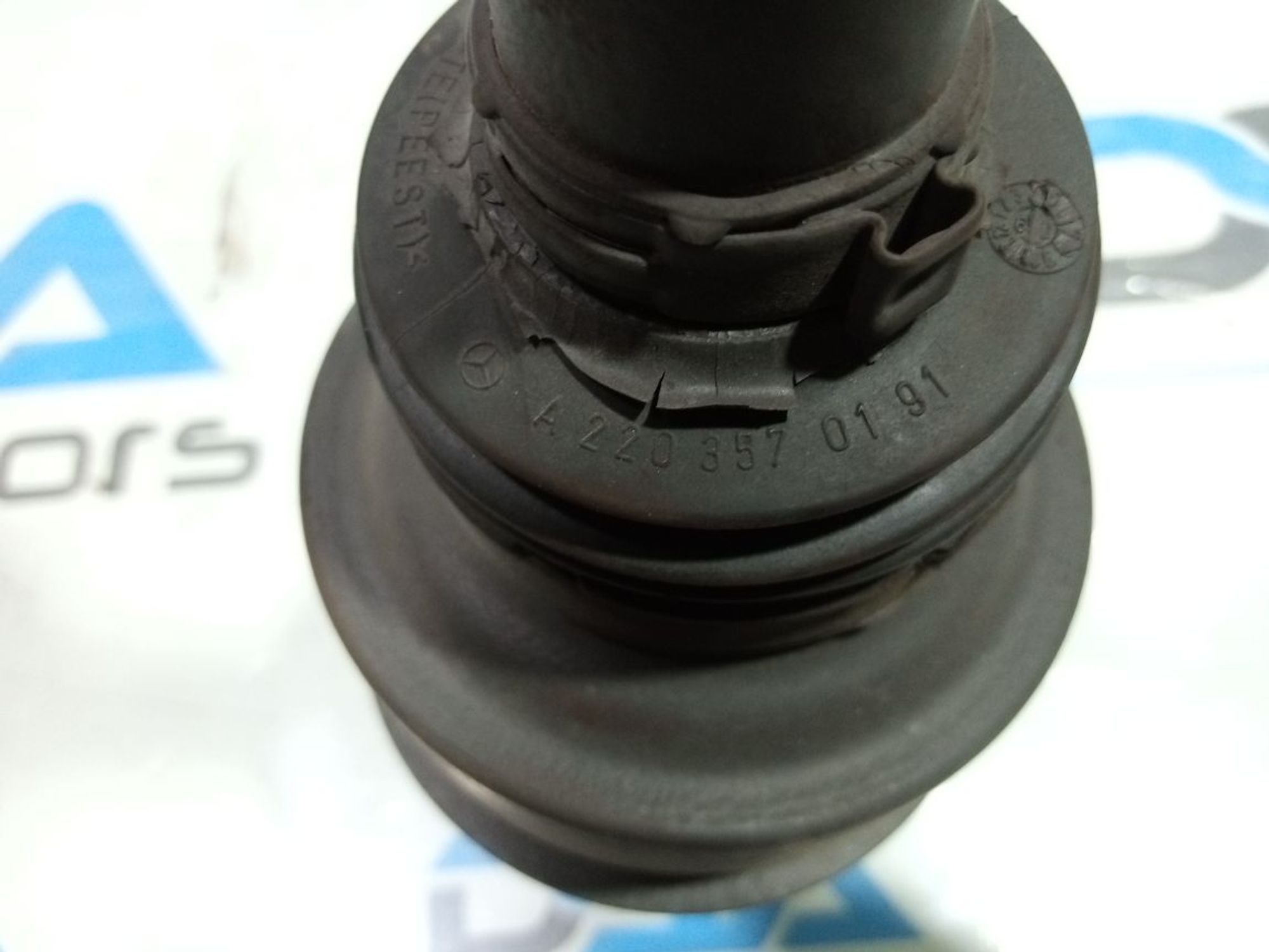 https://ycs.partsauto.market/partsauto-images/thmbs/userImages/b7628e092085f1f91467af1afb6e7630/part/19ba9395-ff2c-4c5e-b4af-a956ae75e6d2_1749181773574.jpg