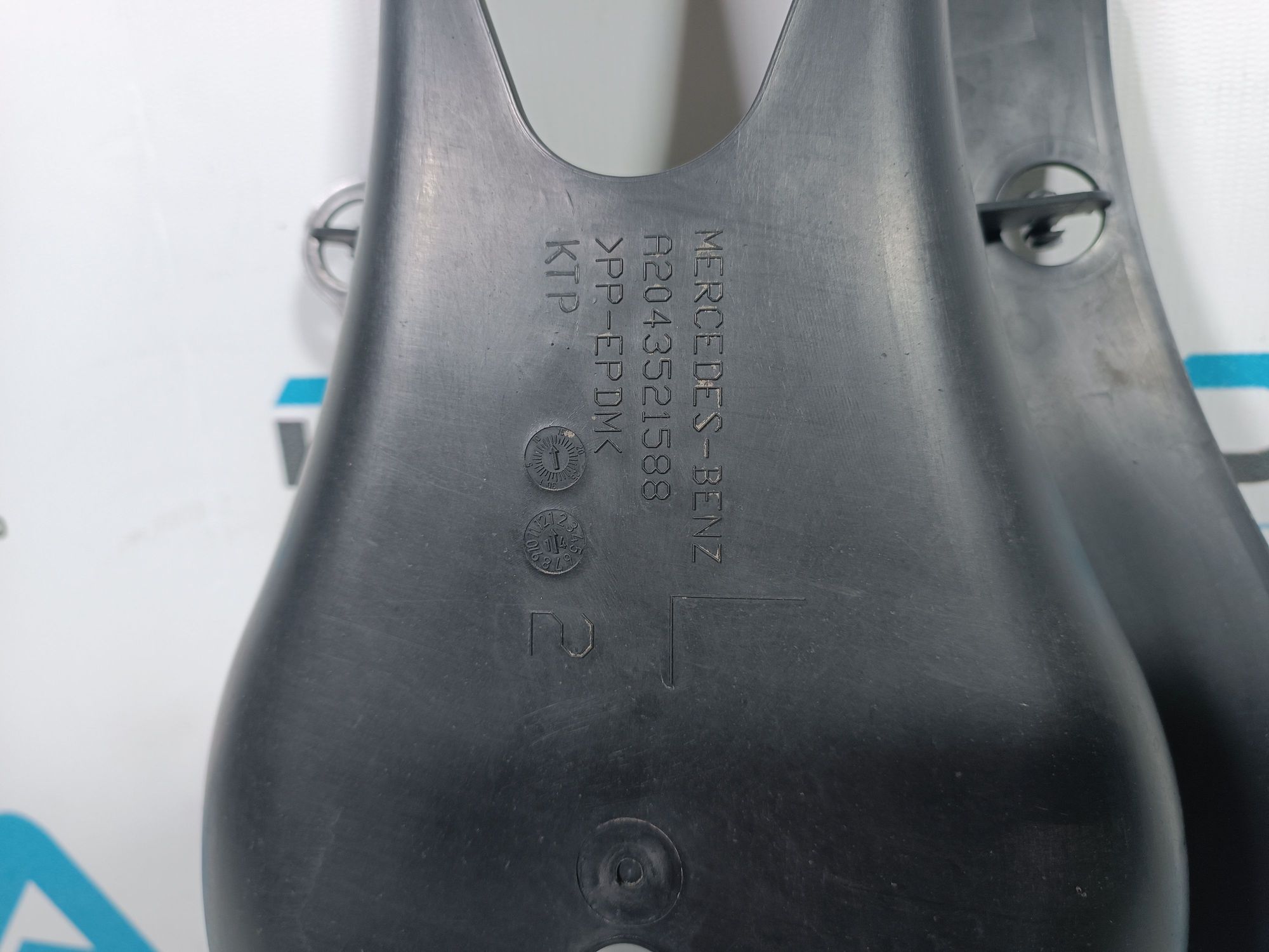https://ycs.partsauto.market/partsauto-images/thmbs/userImages/b7628e092085f1f91467af1afb6e7630/part/19e592eb-4e8a-4ab0-aa0e-f7d12c17f8c3_1700548203577.jpg
