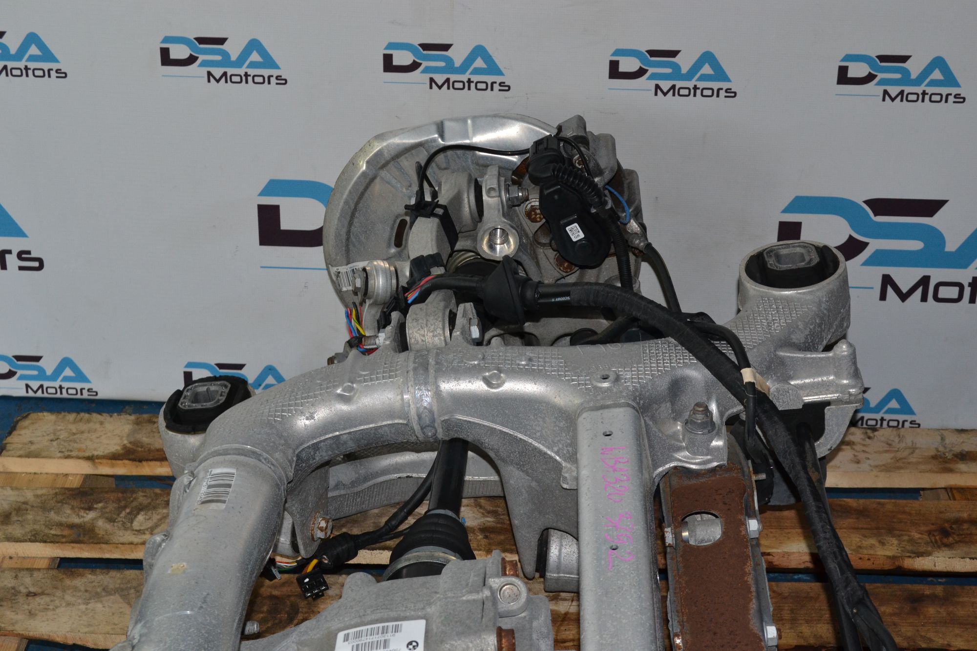 https://ycs.partsauto.market/partsauto-images/thmbs/userImages/b7628e092085f1f91467af1afb6e7630/part/1aed6e2a-dd22-4283-9d21-d2c5403236d3_1779439857490.jpg