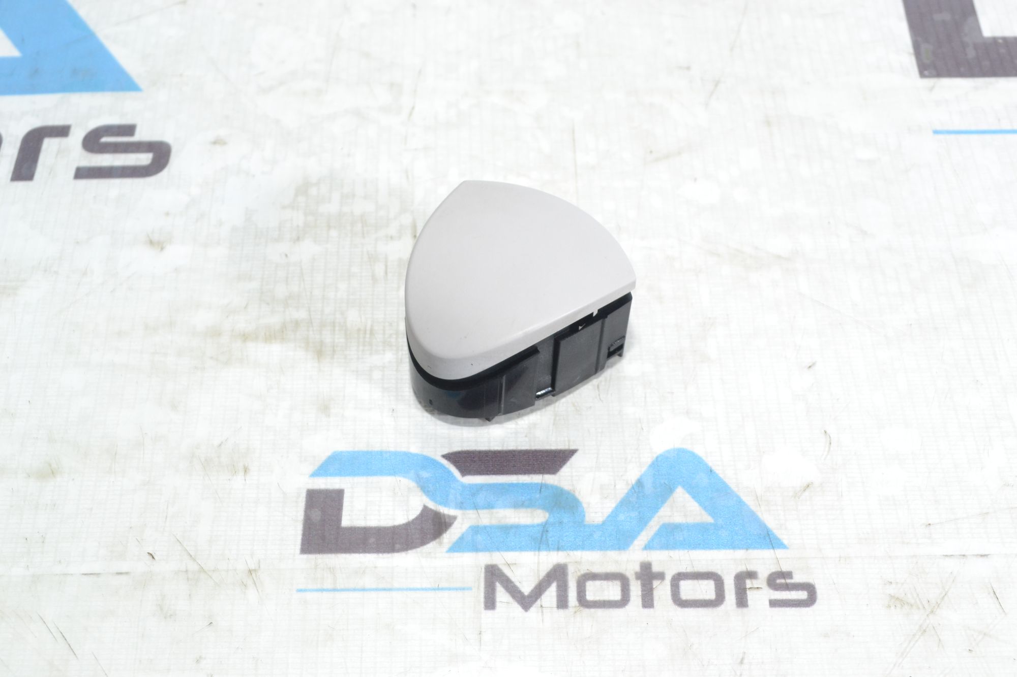 https://ycs.partsauto.market/partsauto-images/thmbs/userImages/b7628e092085f1f91467af1afb6e7630/part/1ba10c1a-1e3b-4b76-a74d-90e7d884113f_1781155735708.jpg