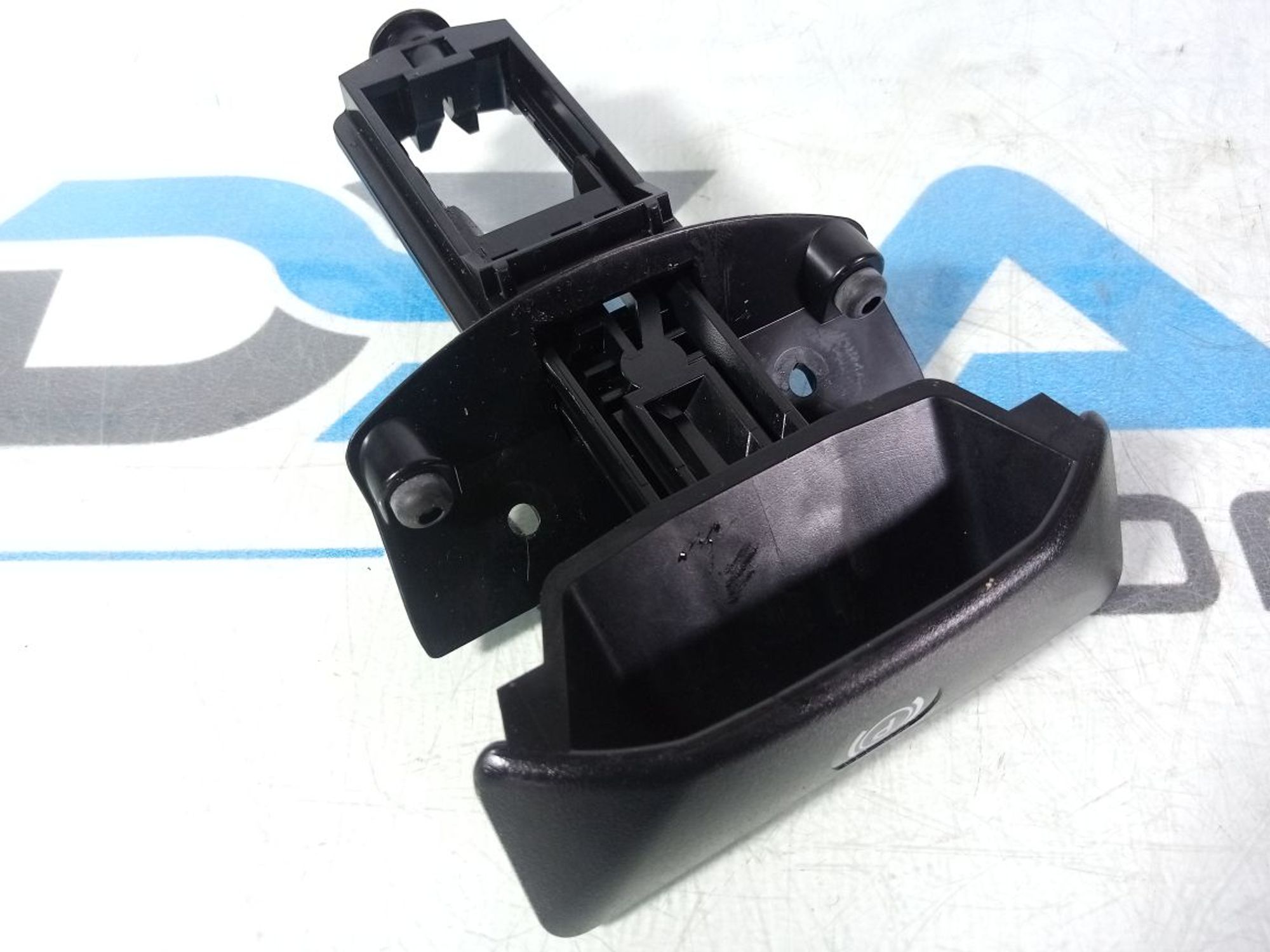 https://ycs.partsauto.market/partsauto-images/thmbs/userImages/b7628e092085f1f91467af1afb6e7630/part/1bbc28a5-74ac-48b1-9ebb-663d6e4d8ba1_1744288504853.jpg