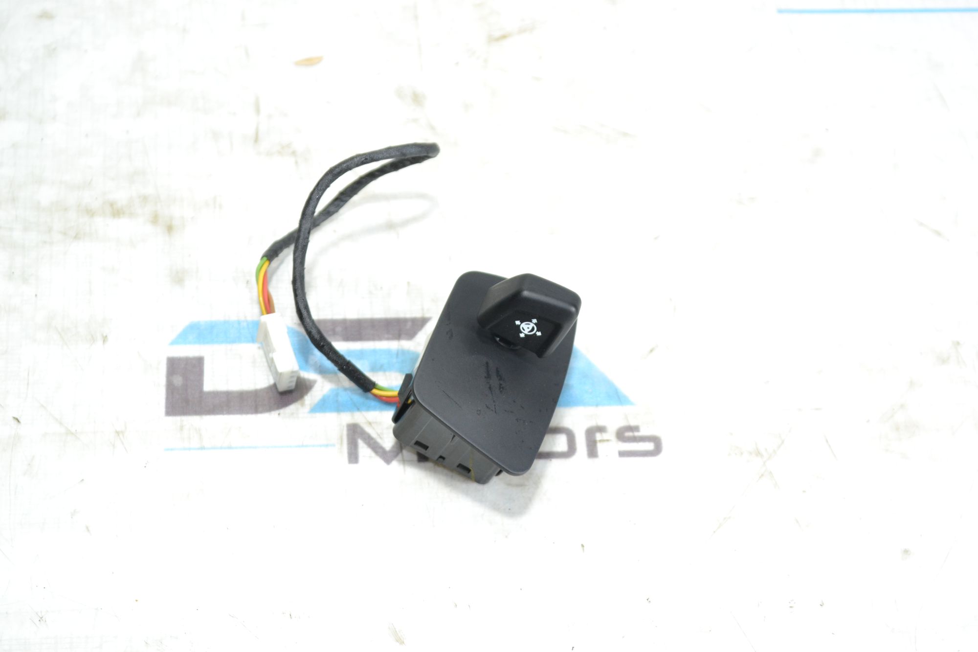 https://ycs.partsauto.market/partsauto-images/thmbs/userImages/b7628e092085f1f91467af1afb6e7630/part/1c007afc-c8a1-4bad-a30e-6803f9db0980_1781597712173.jpg