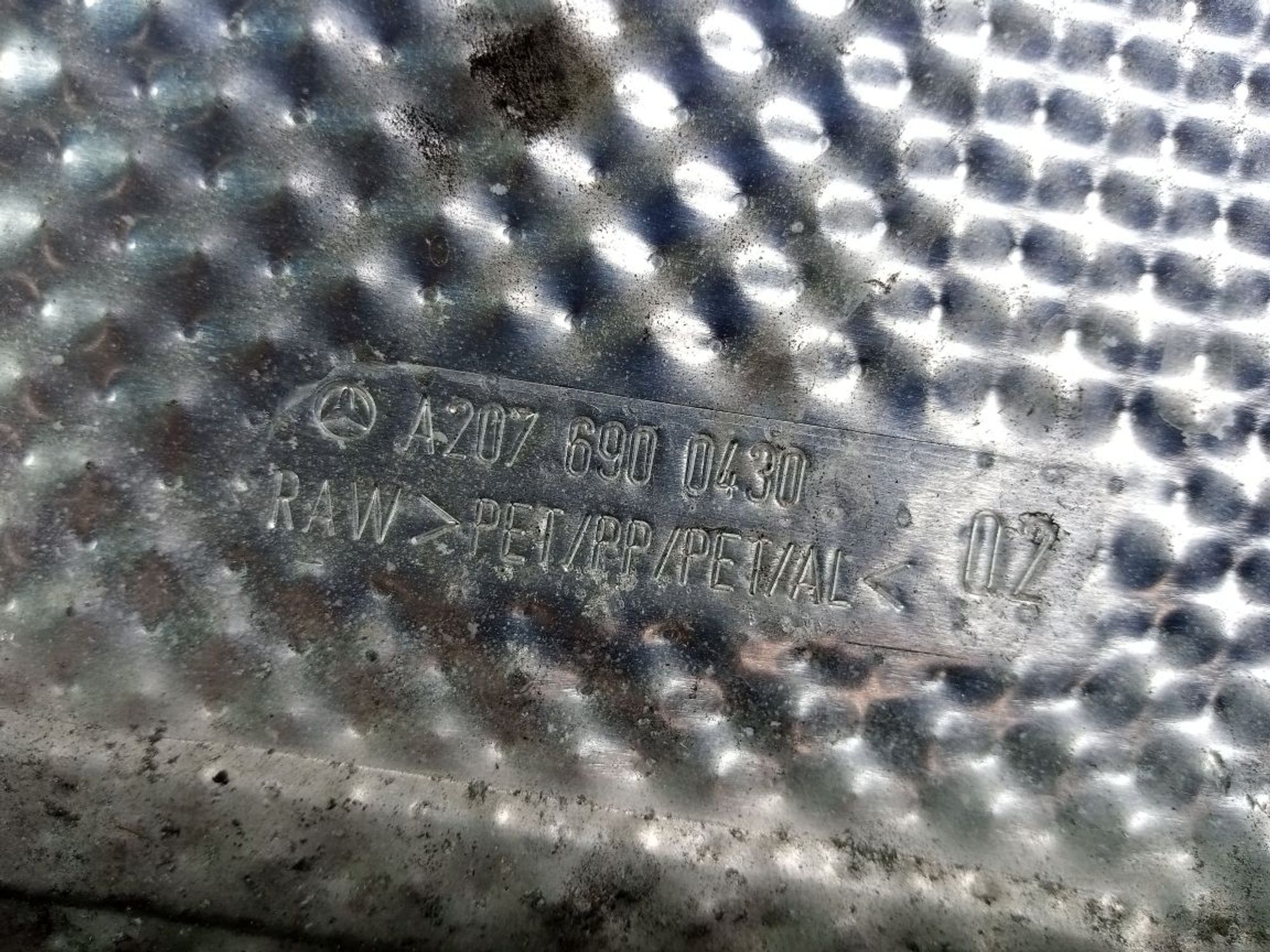 https://ycs.partsauto.market/partsauto-images/thmbs/userImages/b7628e092085f1f91467af1afb6e7630/part/1c284ee3-6f1b-4d66-ada3-91c59b2ee172_1743145493663.jpg