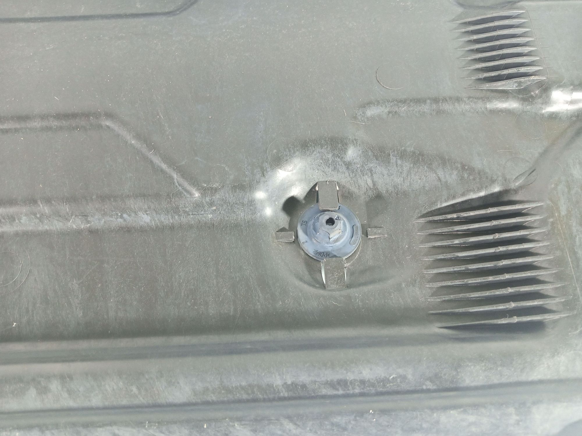 https://ycs.partsauto.market/partsauto-images/thmbs/userImages/b7628e092085f1f91467af1afb6e7630/part/1c786ef9-3a79-4ff4-9287-1957c8c2e621_1720081584970.jpg