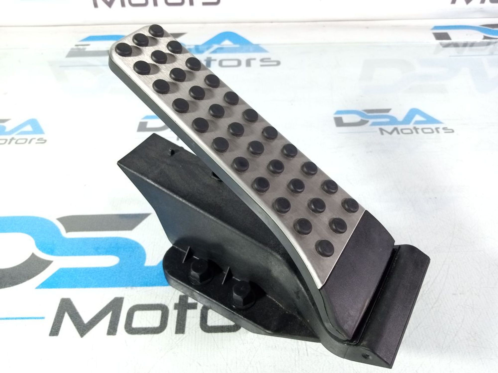 https://ycs.partsauto.market/partsauto-images/thmbs/userImages/b7628e092085f1f91467af1afb6e7630/part/1cb90503-b678-4d9a-bb98-c8622aebcb35_1746542740443.jpg
