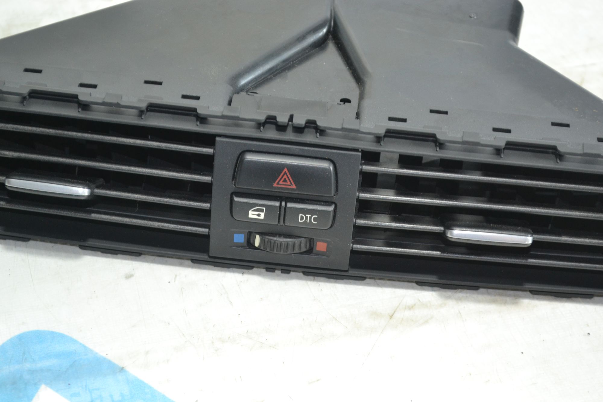 https://ycs.partsauto.market/partsauto-images/thmbs/userImages/b7628e092085f1f91467af1afb6e7630/part/1cf3ec10-3095-4578-b3d1-a65f7d6146bb_1781167060614.jpg