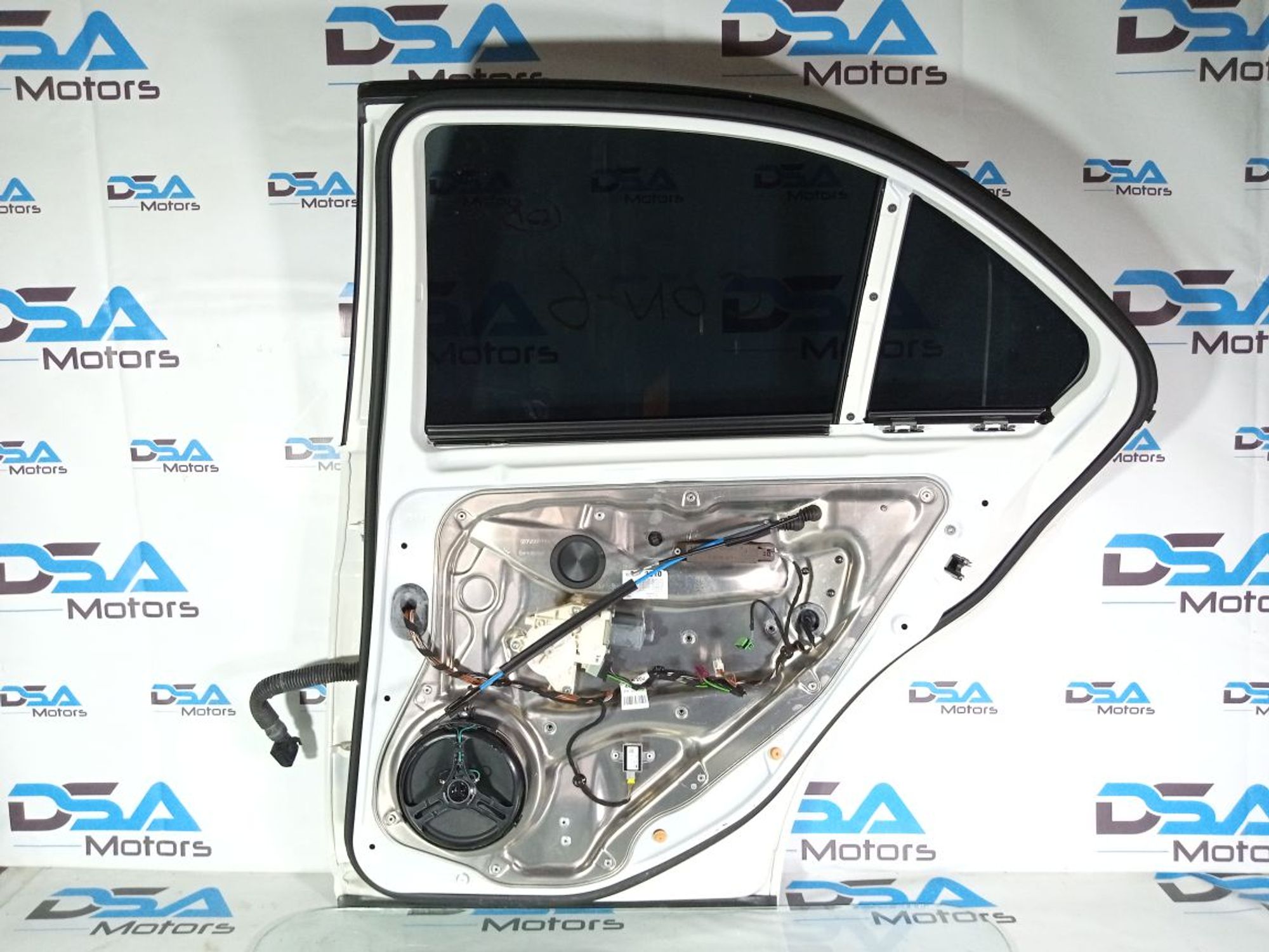 https://ycs.partsauto.market/partsauto-images/thmbs/userImages/b7628e092085f1f91467af1afb6e7630/part/1d35dea2-9e37-4c6a-a2e3-122af65b2d19_1746958250319.jpg
