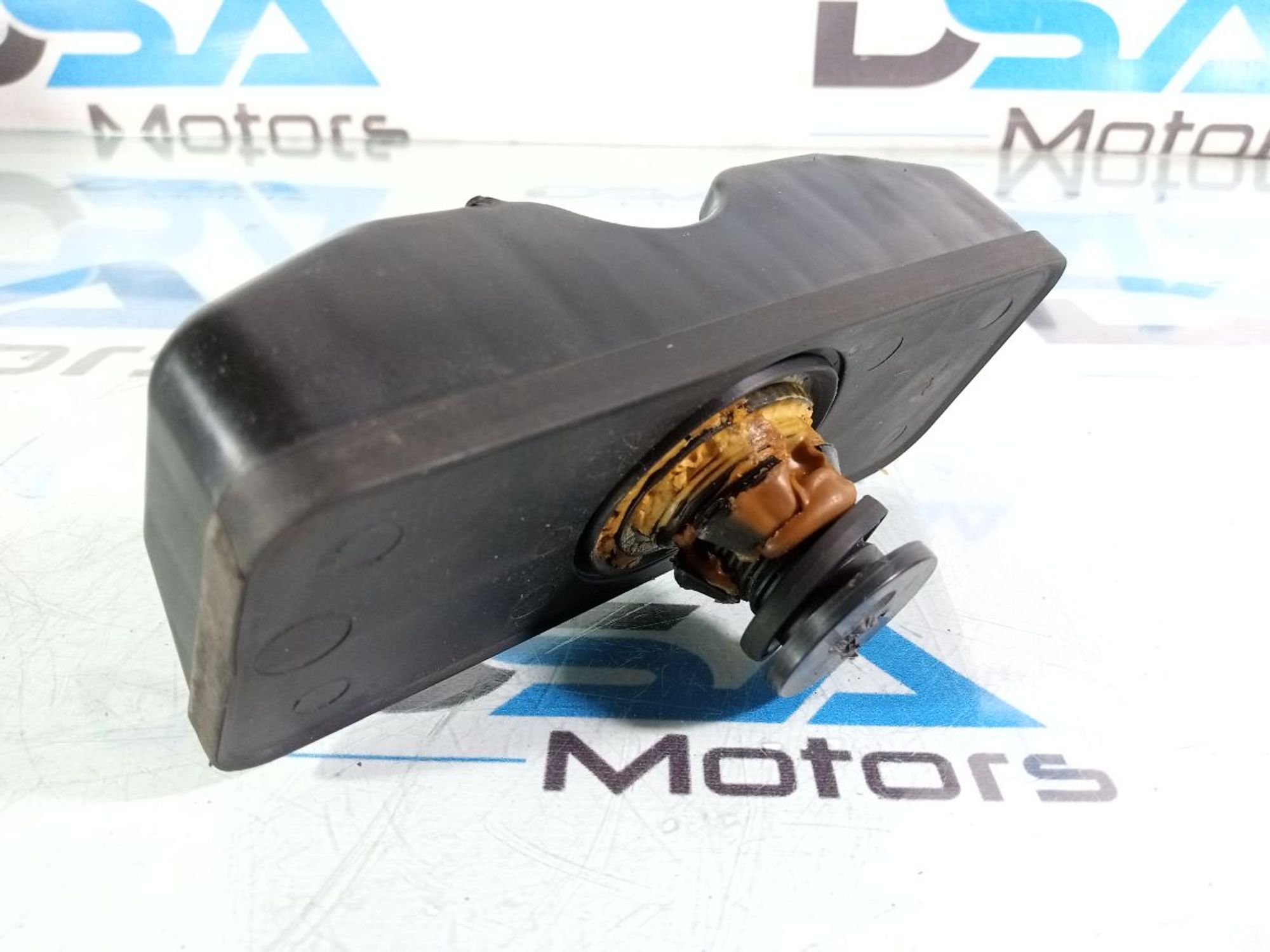 https://ycs.partsauto.market/partsauto-images/thmbs/userImages/b7628e092085f1f91467af1afb6e7630/part/1dc97040-54b7-4387-afed-8e3162ca5b70_1738847443967.jpg