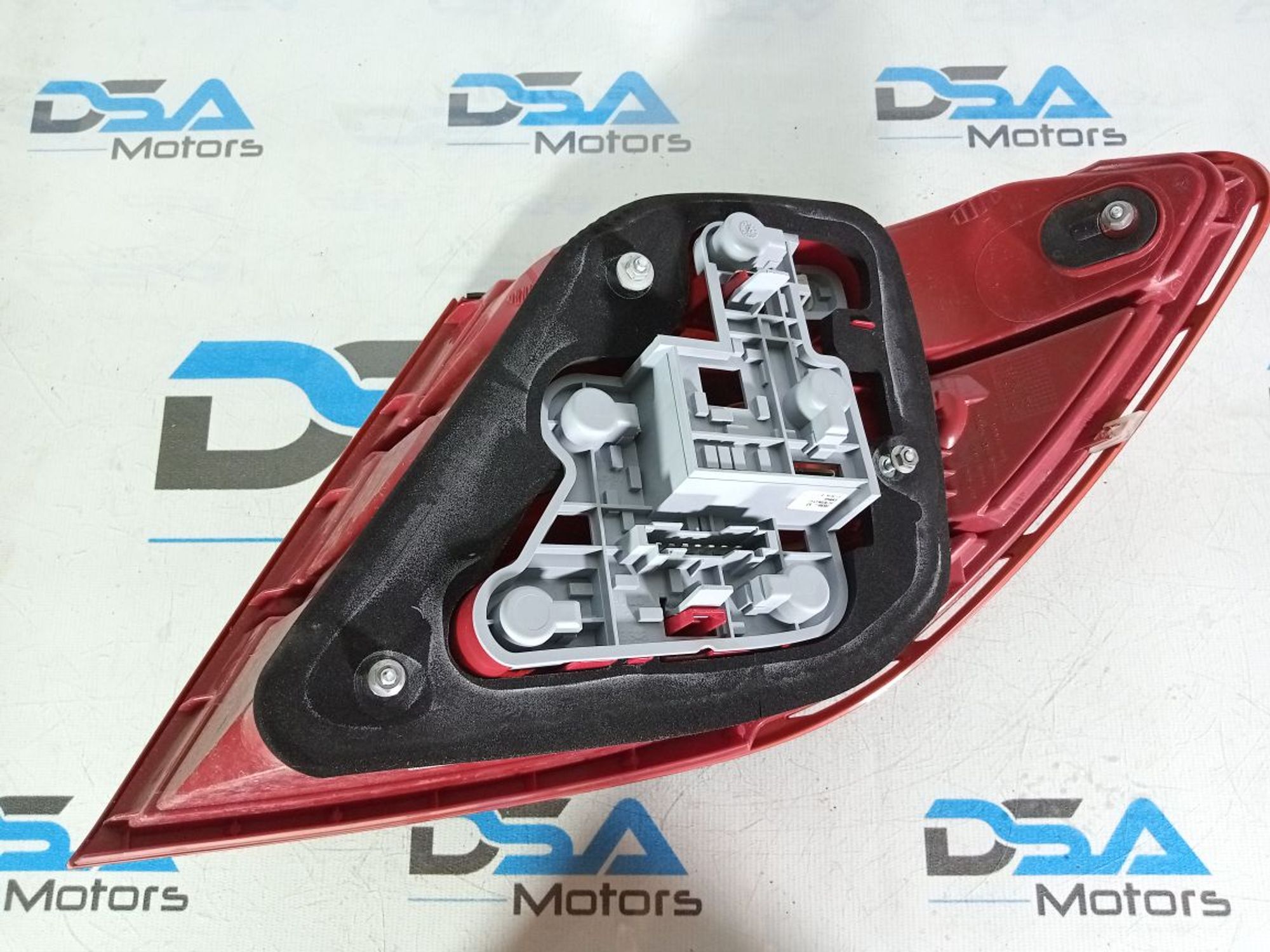 https://ycs.partsauto.market/partsauto-images/thmbs/userImages/b7628e092085f1f91467af1afb6e7630/part/1dce8c36-e946-432b-869f-4ee17495d17d_1745406533719.jpg