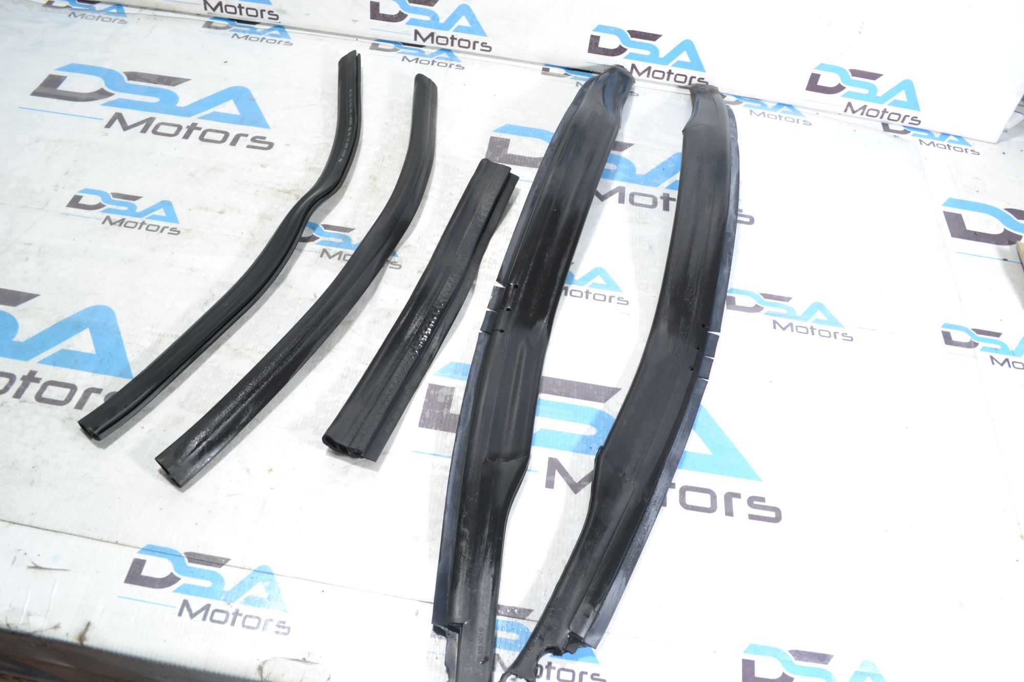 https://ycs.partsauto.market/partsauto-images/thmbs/userImages/b7628e092085f1f91467af1afb6e7630/part/1e14da48-68de-405c-b632-6dfa46172be5_1780574283576.jpg