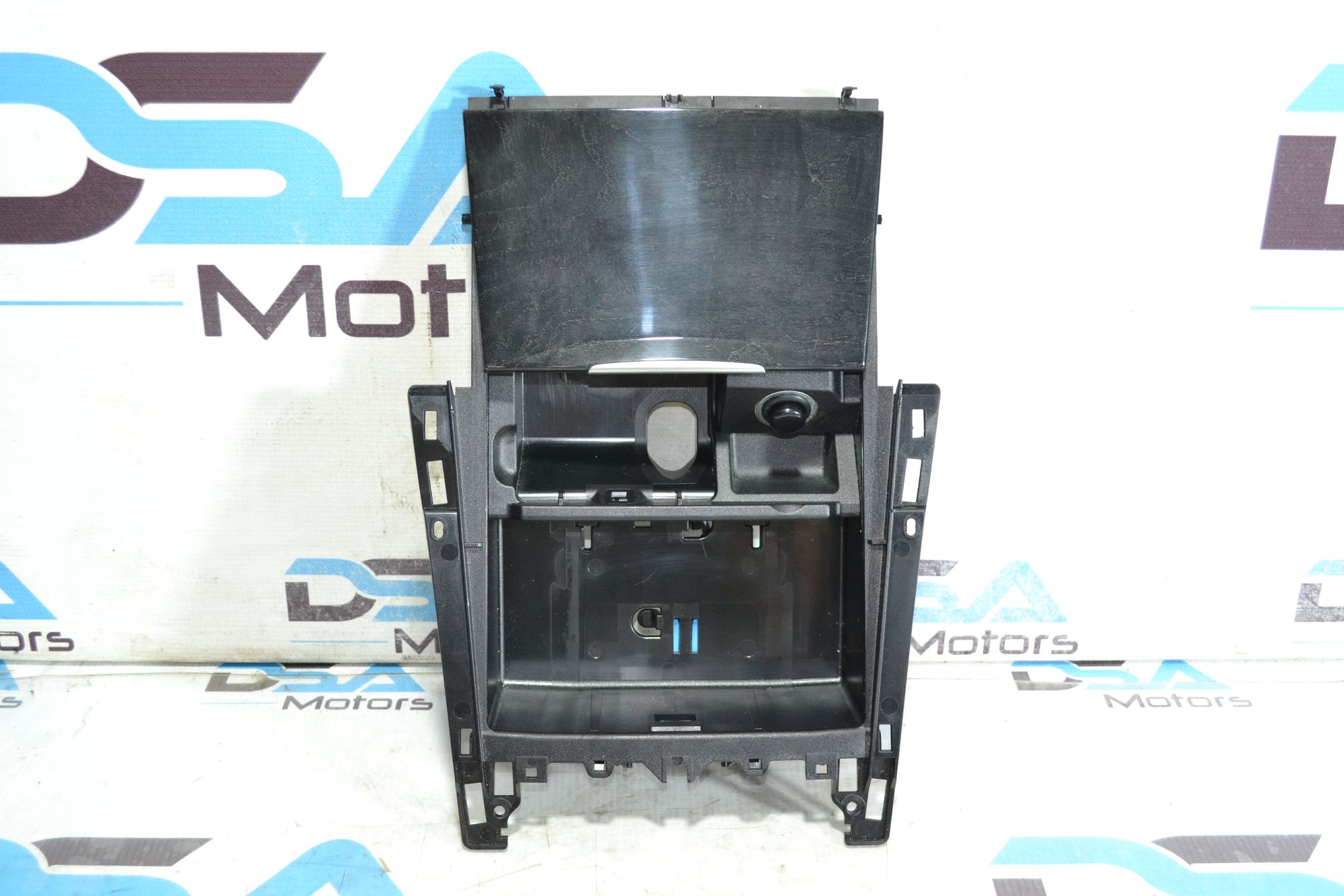 Пепельница оригинал Mercedes W212 из Японии, 3900 рублей, Кореновск