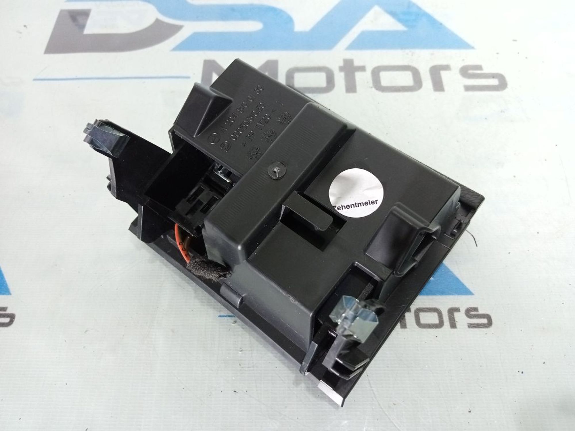 https://ycs.partsauto.market/partsauto-images/thmbs/userImages/b7628e092085f1f91467af1afb6e7630/part/1e7b3a4d-c5c8-4b19-9ab6-cefd920b2db9_1733848682769.jpg