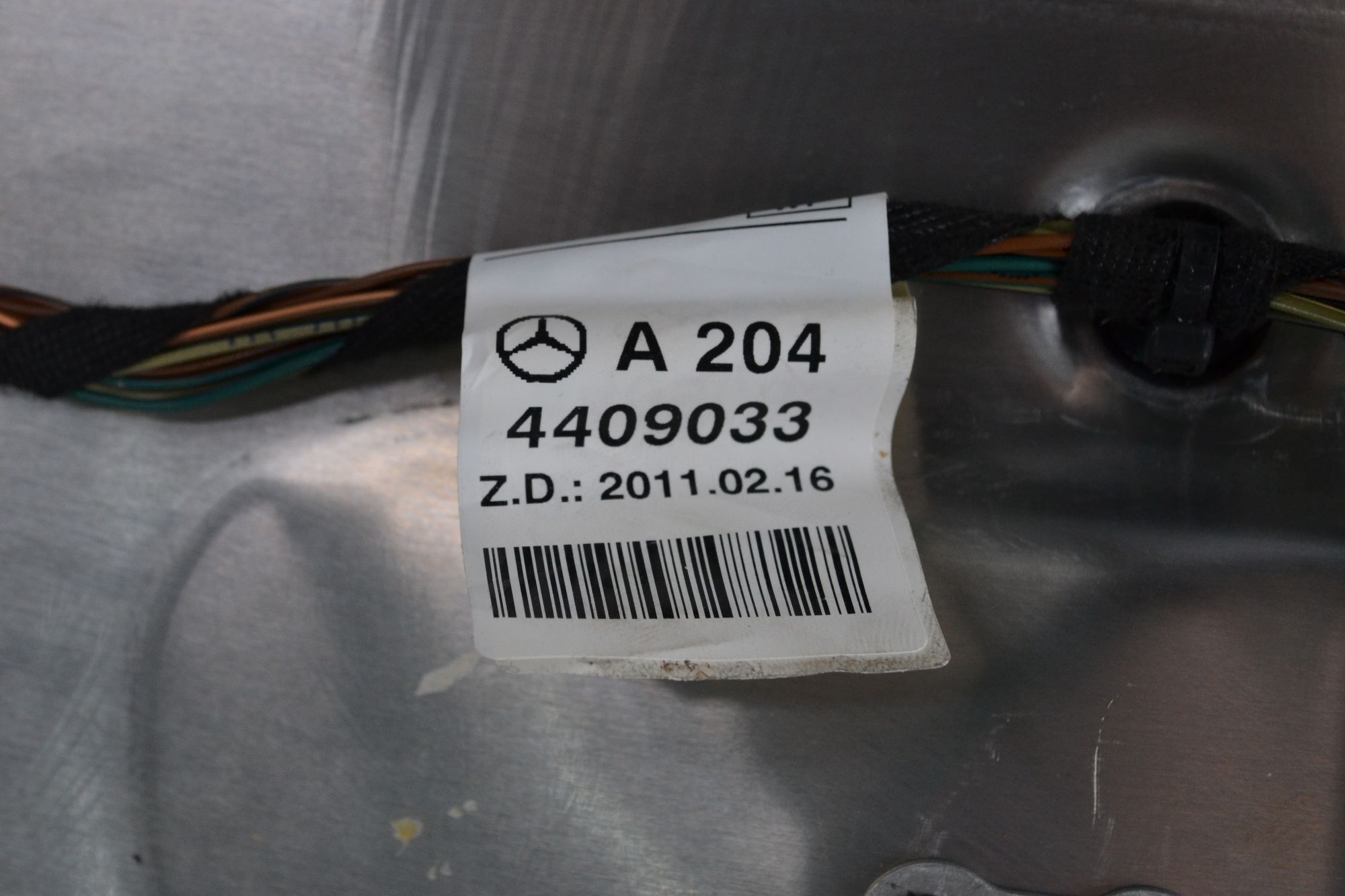 https://ycs.partsauto.market/partsauto-images/thmbs/userImages/b7628e092085f1f91467af1afb6e7630/part/1ef22241-fa0a-4320-8a26-a8b90ca4d3c0_1782895949909.jpg