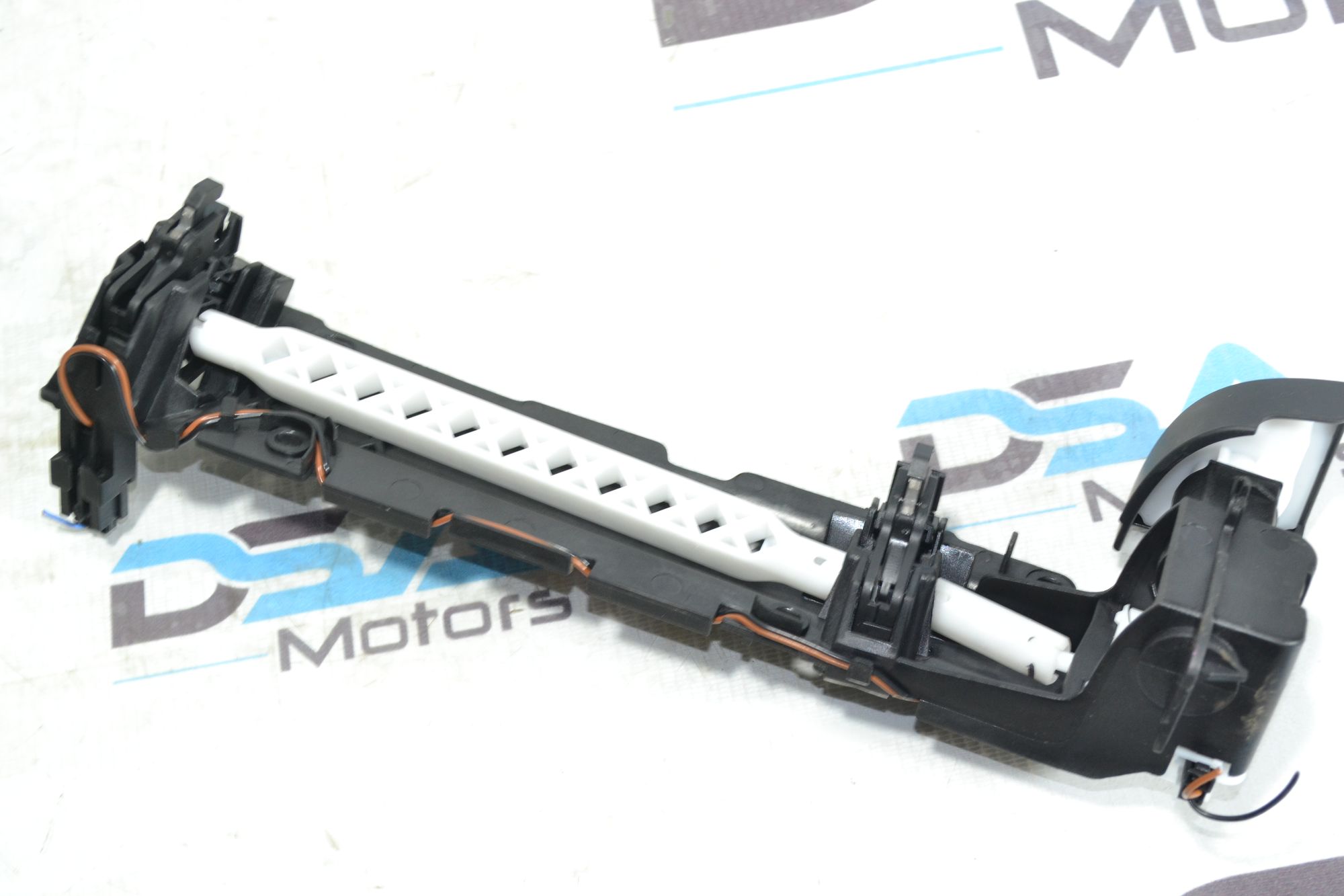 https://ycs.partsauto.market/partsauto-images/thmbs/userImages/b7628e092085f1f91467af1afb6e7630/part/1f4dc56f-d733-4189-b74e-39b85531163e_1780489781156.jpg