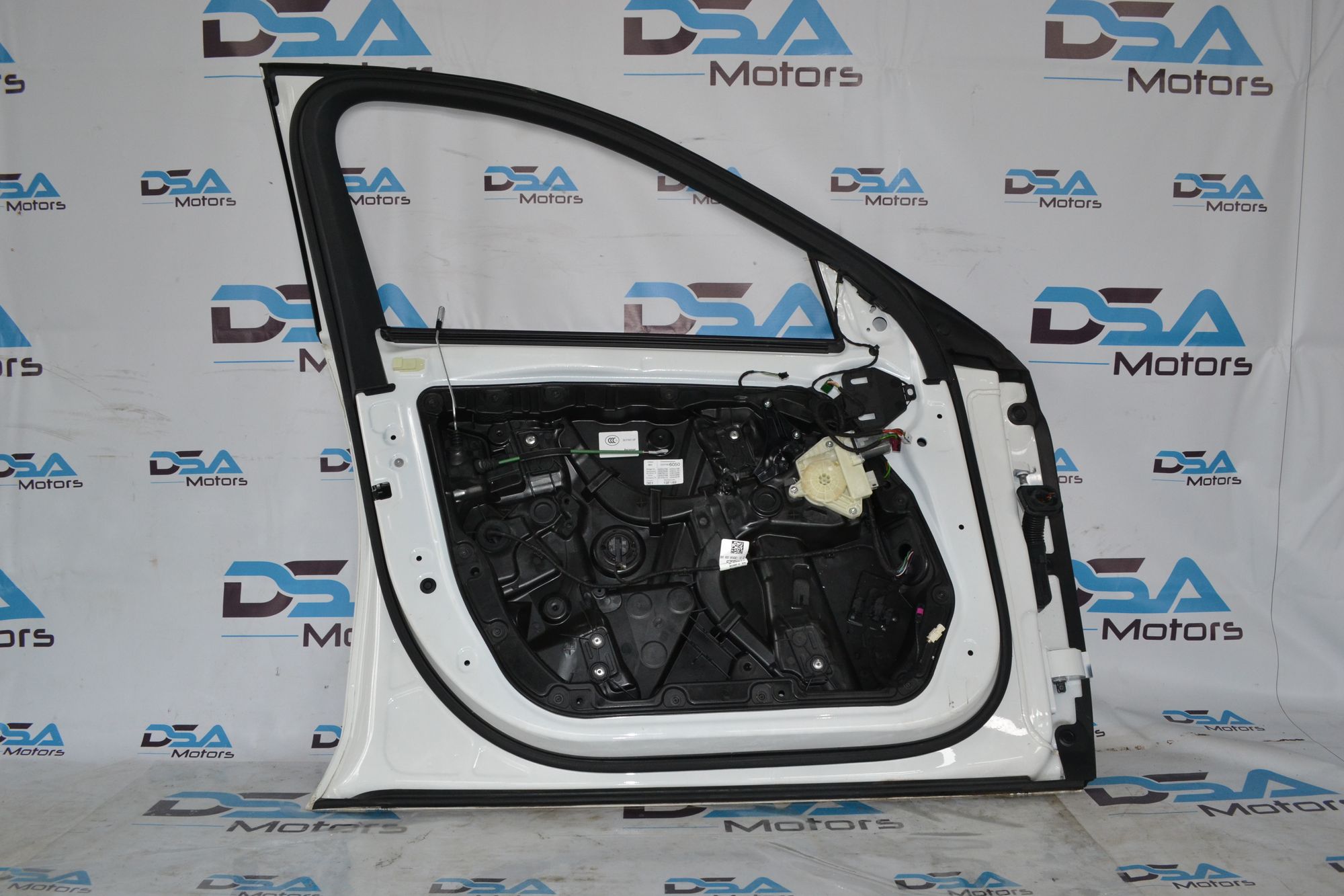 https://ycs.partsauto.market/partsauto-images/thmbs/userImages/b7628e092085f1f91467af1afb6e7630/part/1f68b60a-dff4-4439-8a2a-e119800db847_1782896465931.jpg