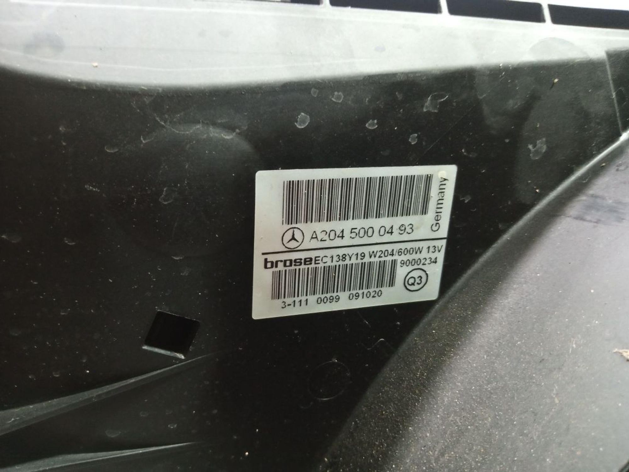 https://ycs.partsauto.market/partsauto-images/thmbs/userImages/b7628e092085f1f91467af1afb6e7630/part/1fc07228-8a85-43f5-b857-d85d224acc97_1749152423854.jpg