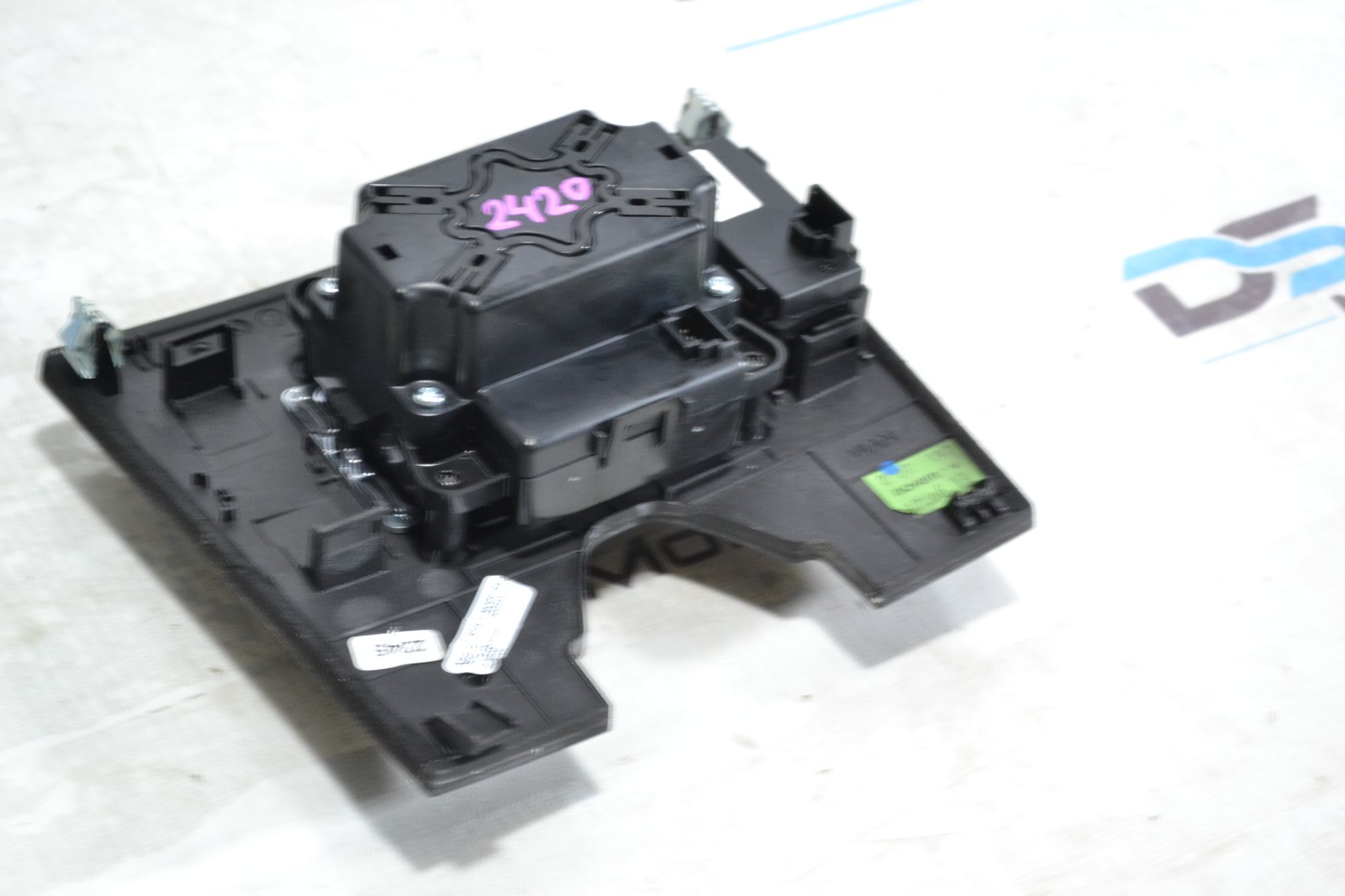 https://ycs.partsauto.market/partsauto-images/thmbs/userImages/b7628e092085f1f91467af1afb6e7630/part/1fec5221-caa8-4252-b07e-049b7b7ed737_1780985988076.jpg