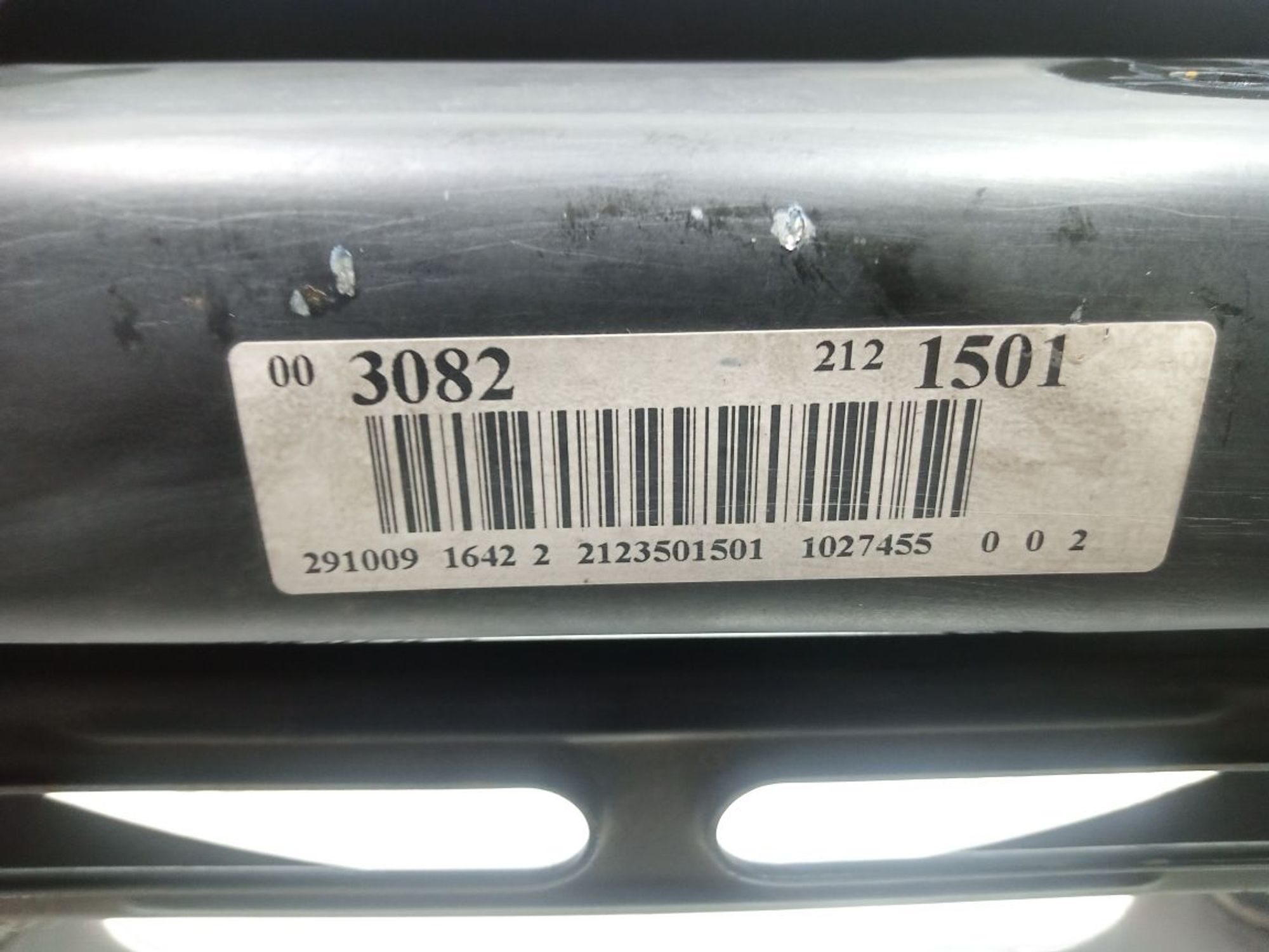 https://ycs.partsauto.market/partsauto-images/thmbs/userImages/b7628e092085f1f91467af1afb6e7630/part/20035f23-45bd-48da-b53d-498cfc1f1b07_1749716632797.jpg