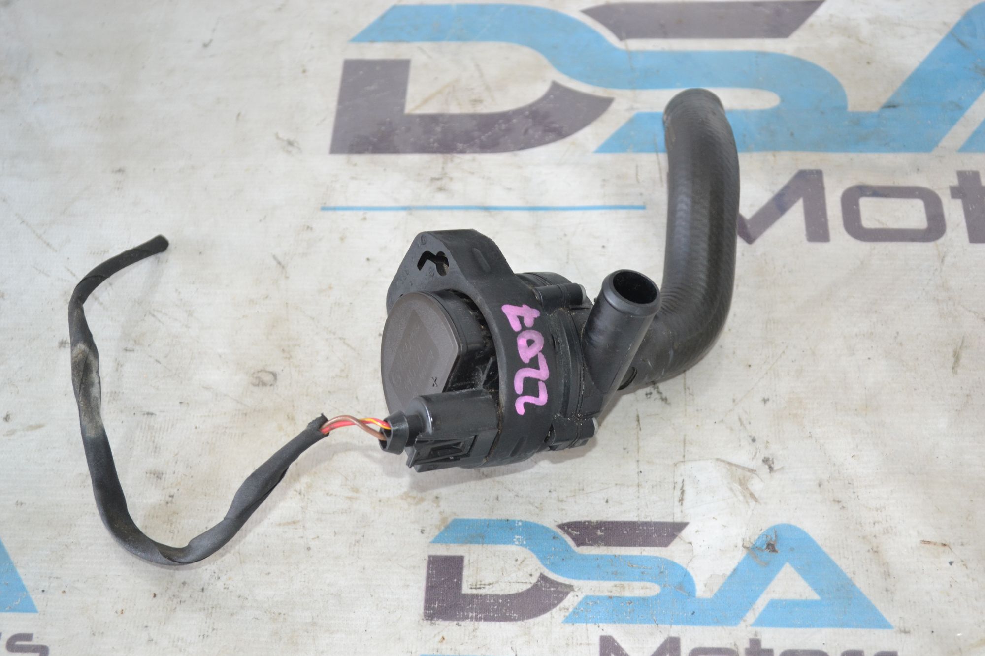 https://ycs.partsauto.market/partsauto-images/thmbs/userImages/b7628e092085f1f91467af1afb6e7630/part/201570c9-fbc6-414c-9988-f2a95604276c_1785418162308.jpg