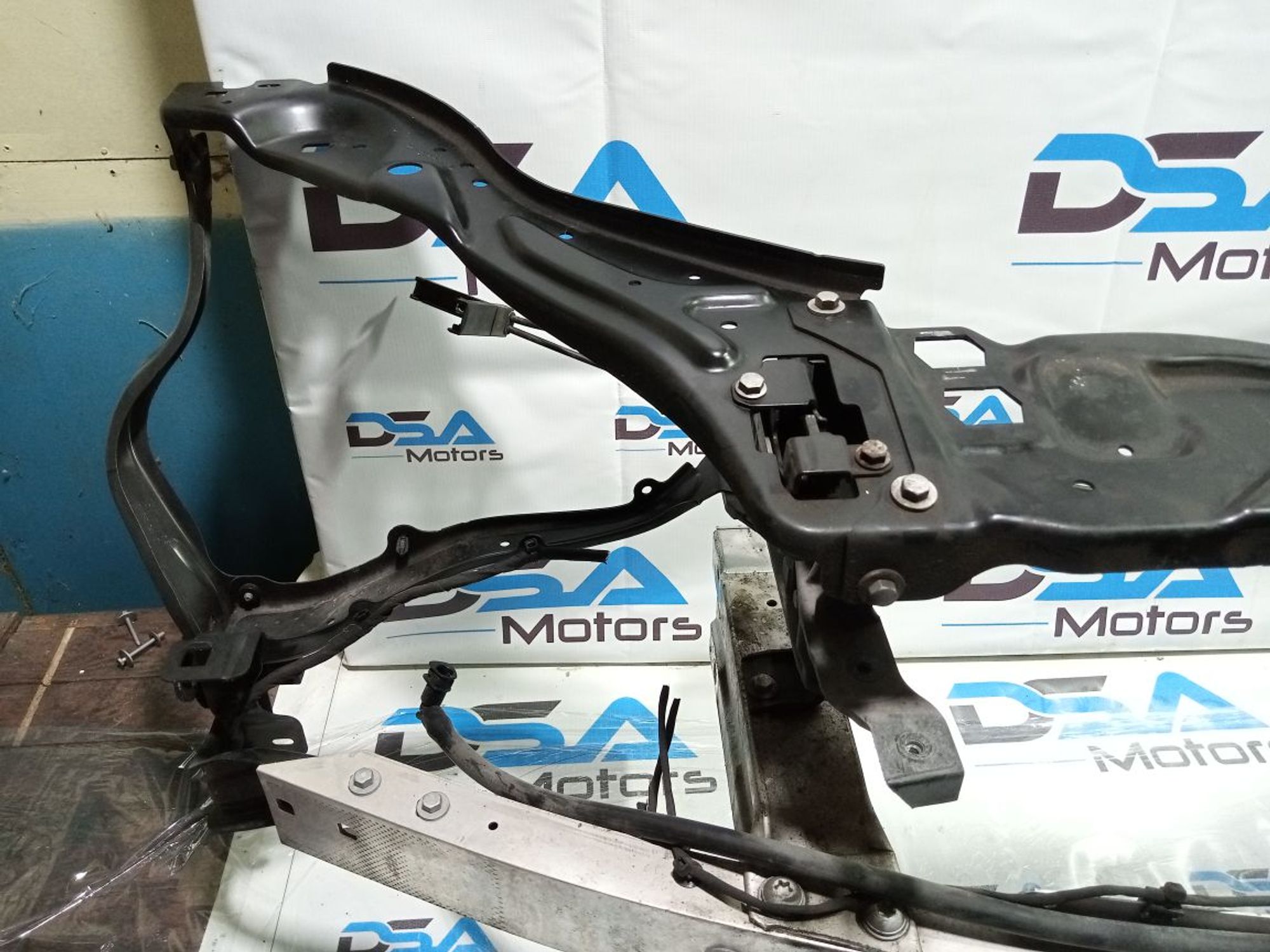 https://ycs.partsauto.market/partsauto-images/thmbs/userImages/b7628e092085f1f91467af1afb6e7630/part/20303b16-da06-4023-839c-ea81440f83da_1749494522881.jpg