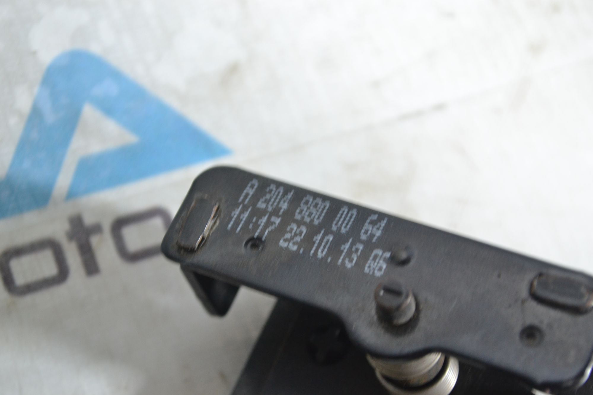 https://ycs.partsauto.market/partsauto-images/thmbs/userImages/b7628e092085f1f91467af1afb6e7630/part/206292ee-fa8c-4687-b97a-95d55cfc974c_1781005217848.jpg