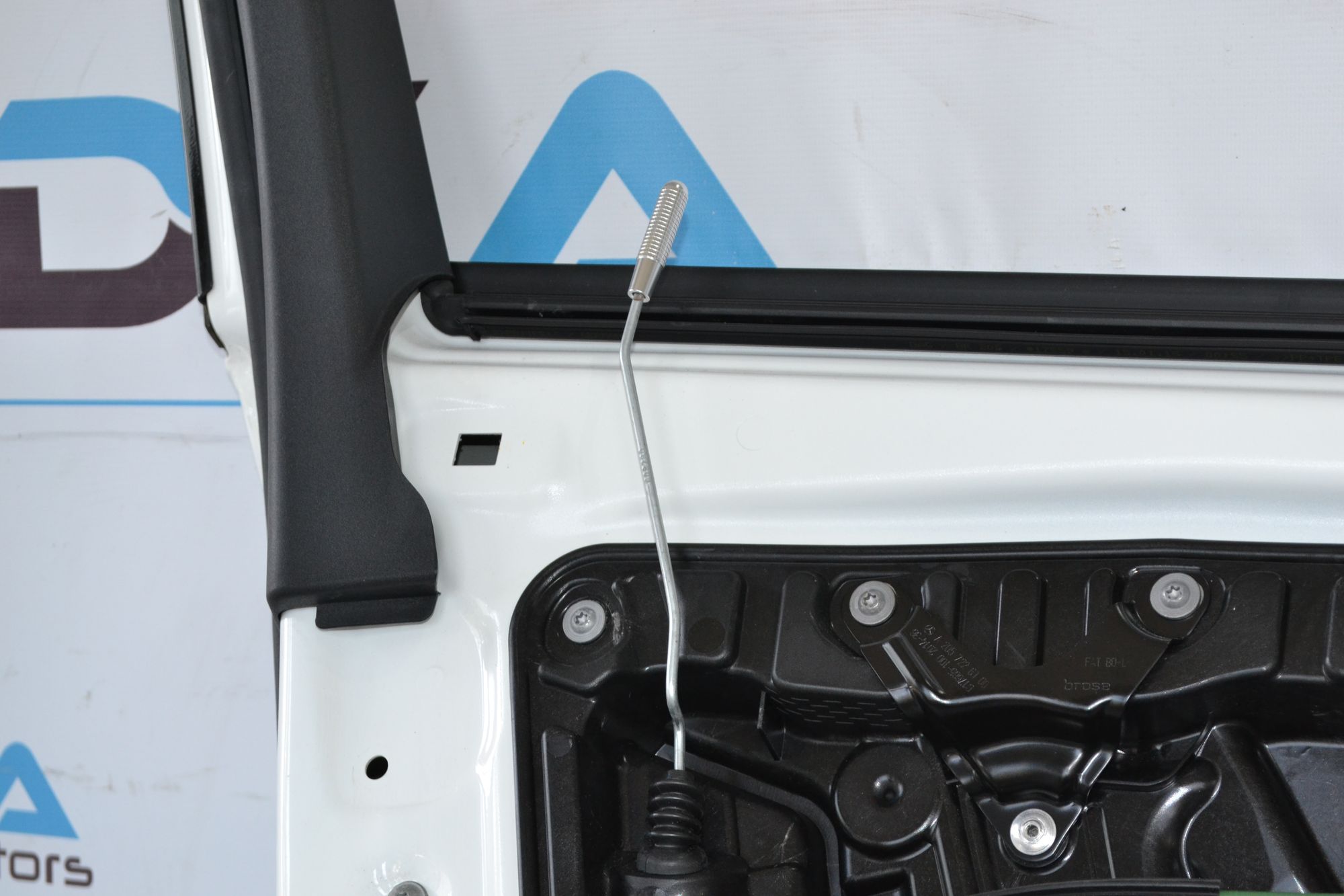 https://ycs.partsauto.market/partsauto-images/thmbs/userImages/b7628e092085f1f91467af1afb6e7630/part/207b609a-aa45-43f7-9e9e-171fea424fe2_1783333348045.jpg