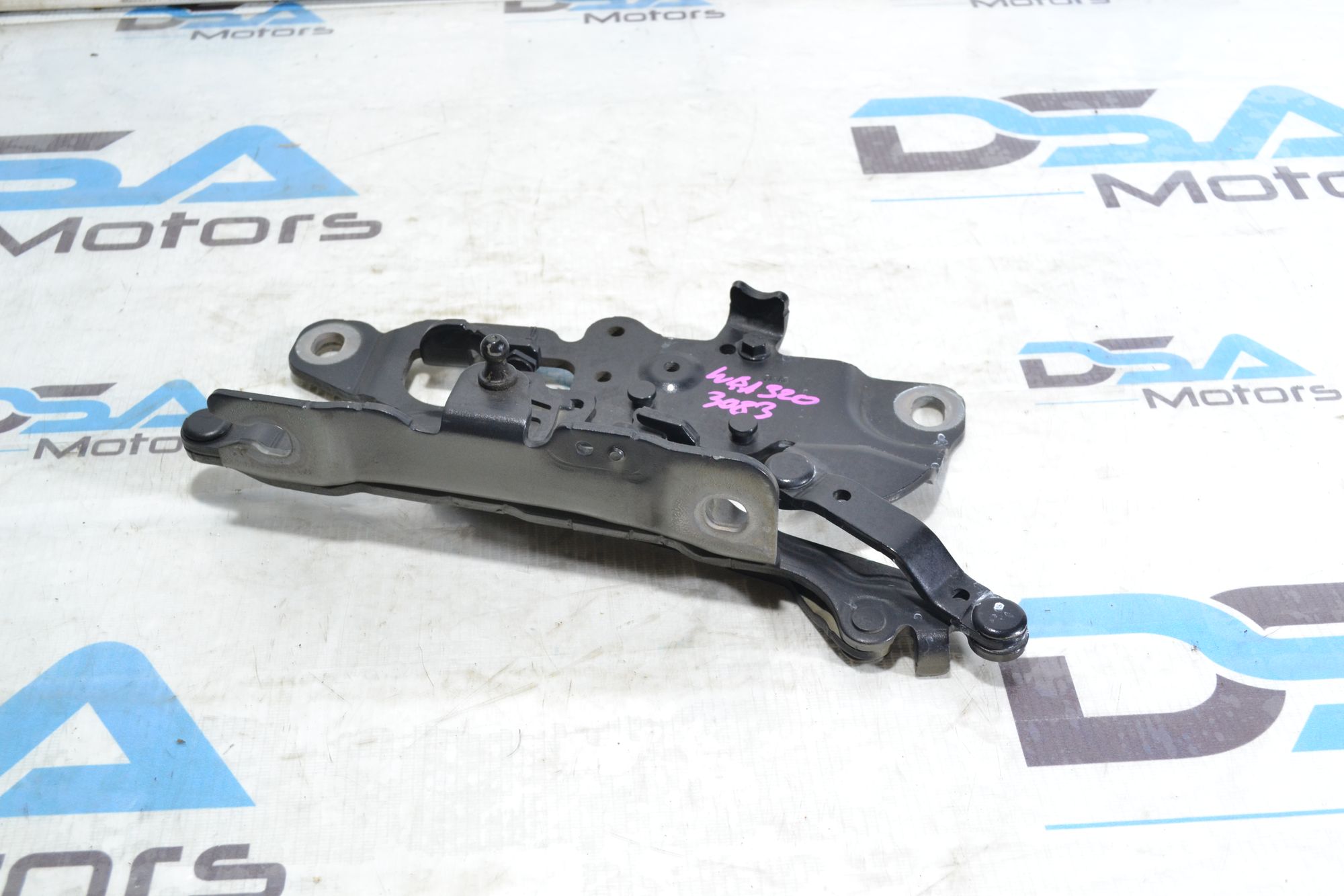 Петля капота левая оригинал BMW F10 из Японии, 1900 рублей, Кореновск