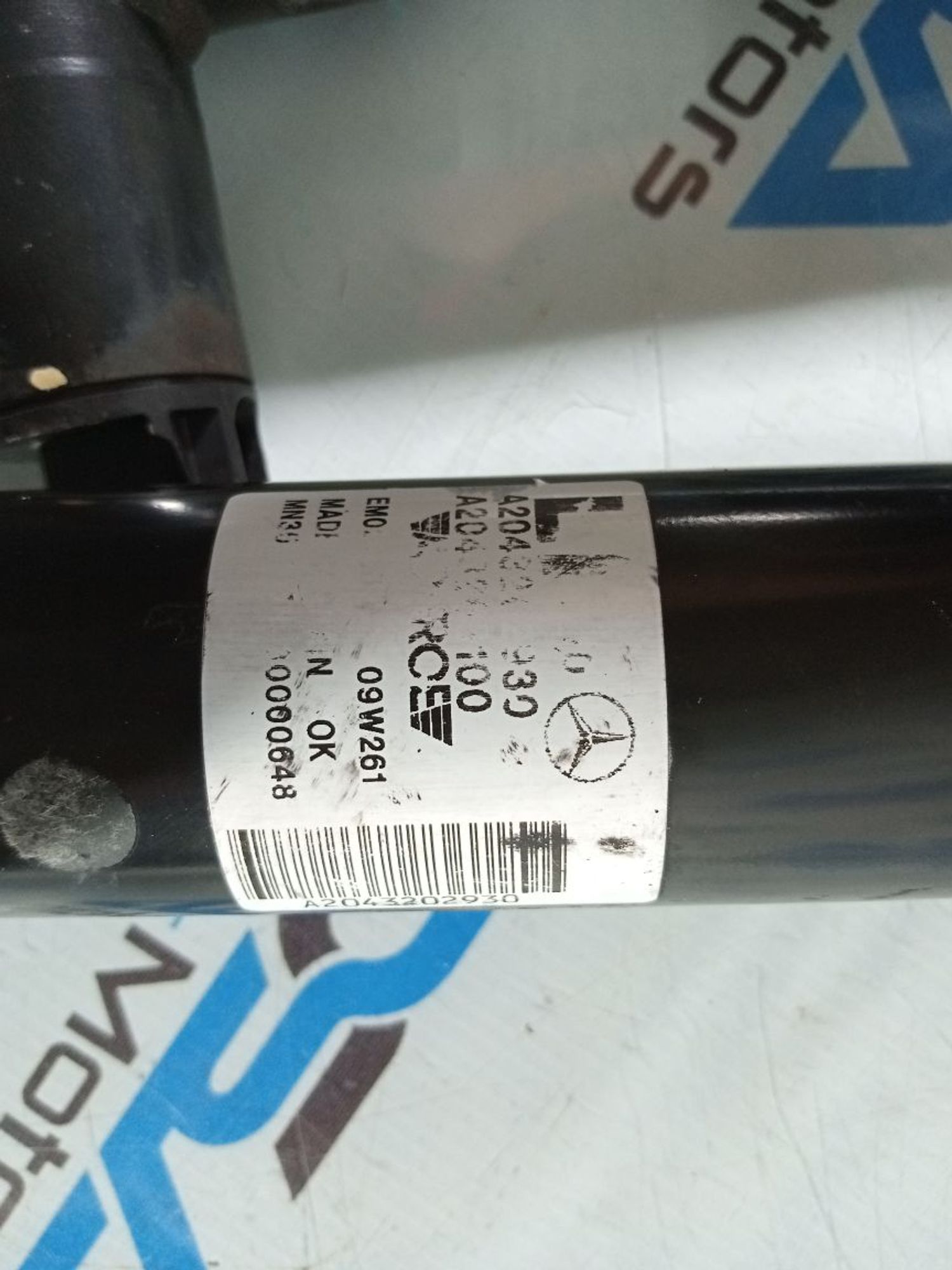 https://ycs.partsauto.market/partsauto-images/thmbs/userImages/b7628e092085f1f91467af1afb6e7630/part/2190bdfa-f36f-43ec-a4bc-2c96e3b448ea_1721634021272.jpg