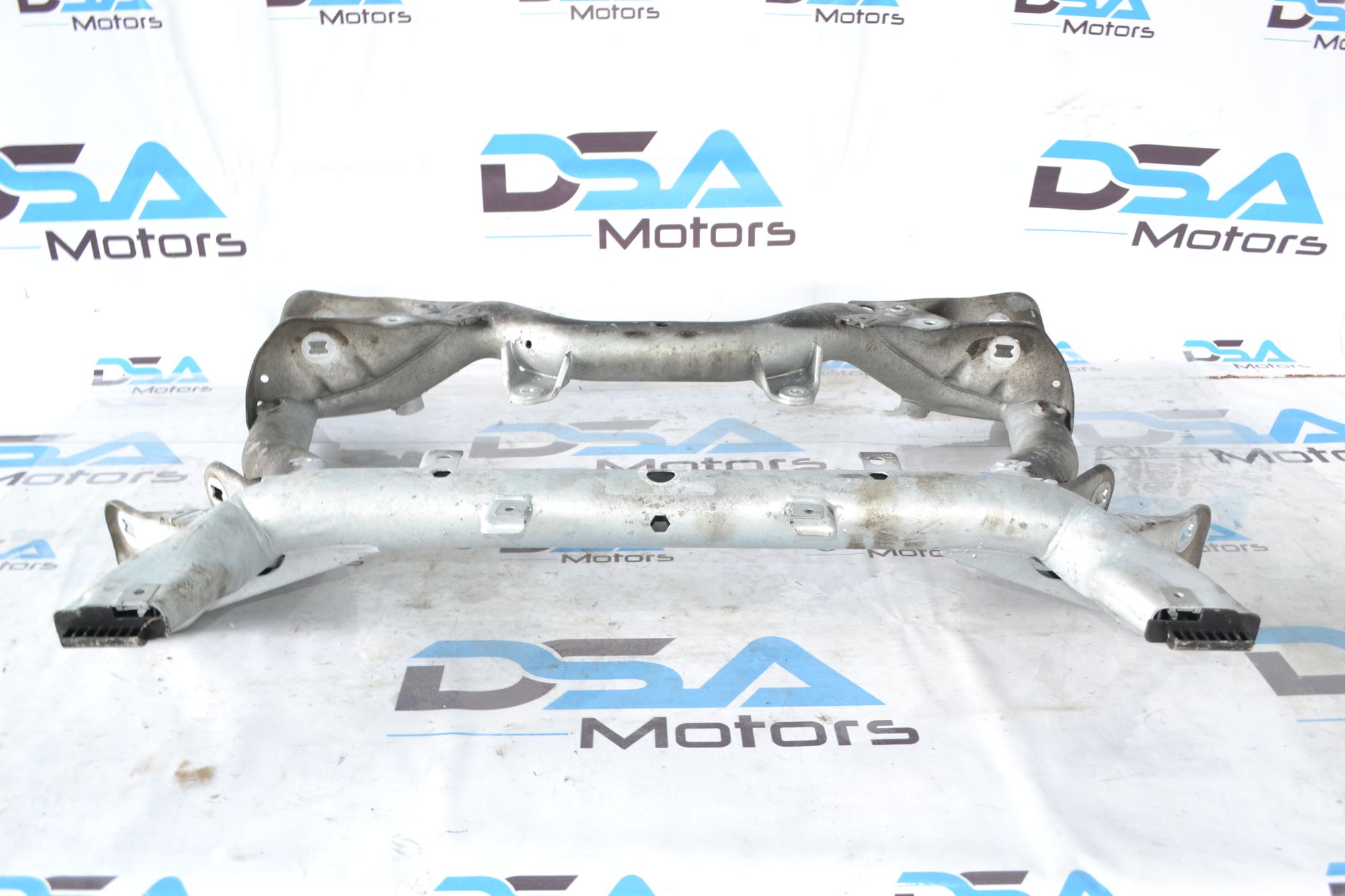 https://ycs.partsauto.market/partsauto-images/thmbs/userImages/b7628e092085f1f91467af1afb6e7630/part/226b561a-9b22-482e-81c4-498a7d218f75_1781618251973.jpg