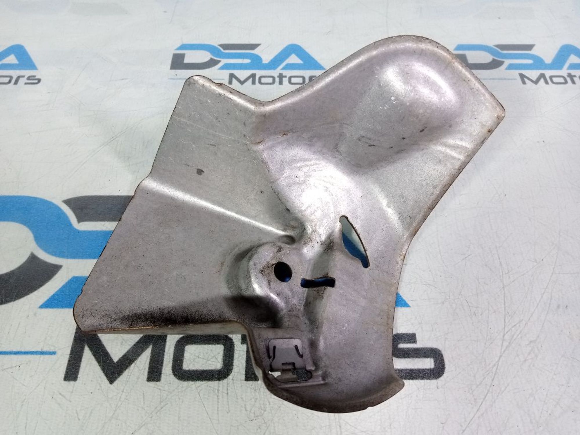 https://ycs.partsauto.market/partsauto-images/thmbs/userImages/b7628e092085f1f91467af1afb6e7630/part/226dd6f0-b5b8-4df0-8080-644ee4e25044_1743947959236.jpg