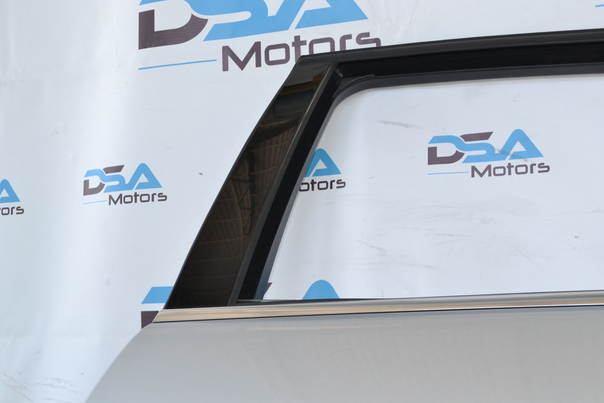 https://ycs.partsauto.market/partsauto-images/thmbs/userImages/b7628e092085f1f91467af1afb6e7630/part/23a7b36c-42f5-444f-8843-aae17c1077be_1783074738425.jpg