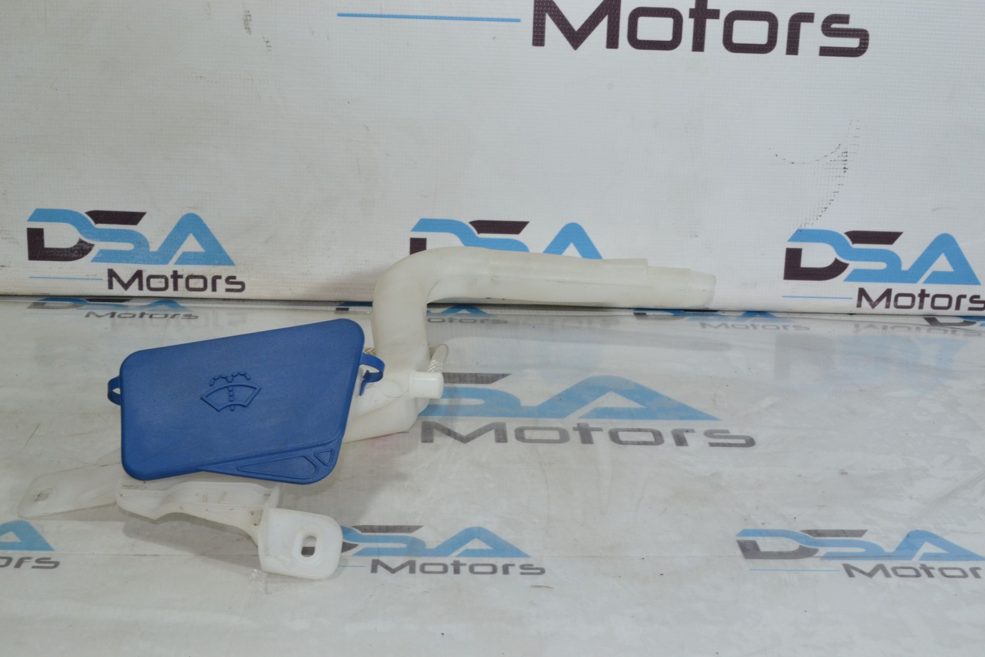 https://ycs.partsauto.market/partsauto-images/thmbs/userImages/b7628e092085f1f91467af1afb6e7630/part/23e87228-891d-4abc-9f68-2a926a603f9a_1779796078347.jpg