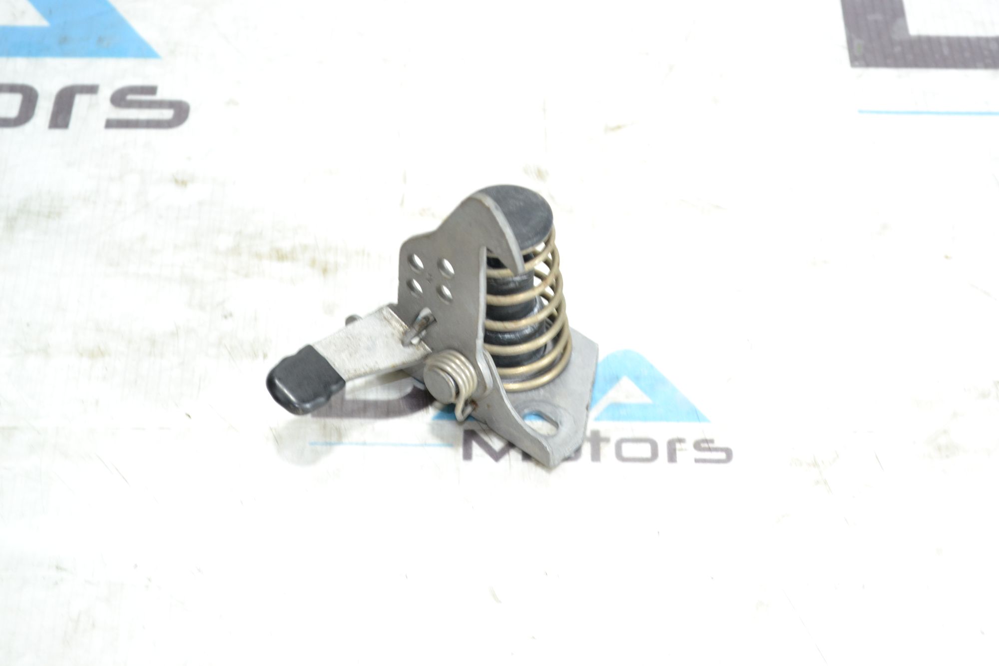 https://ycs.partsauto.market/partsauto-images/thmbs/userImages/b7628e092085f1f91467af1afb6e7630/part/240cb62d-ee41-4ddf-a695-2aa0fe8d6a62_1781678453372.jpg