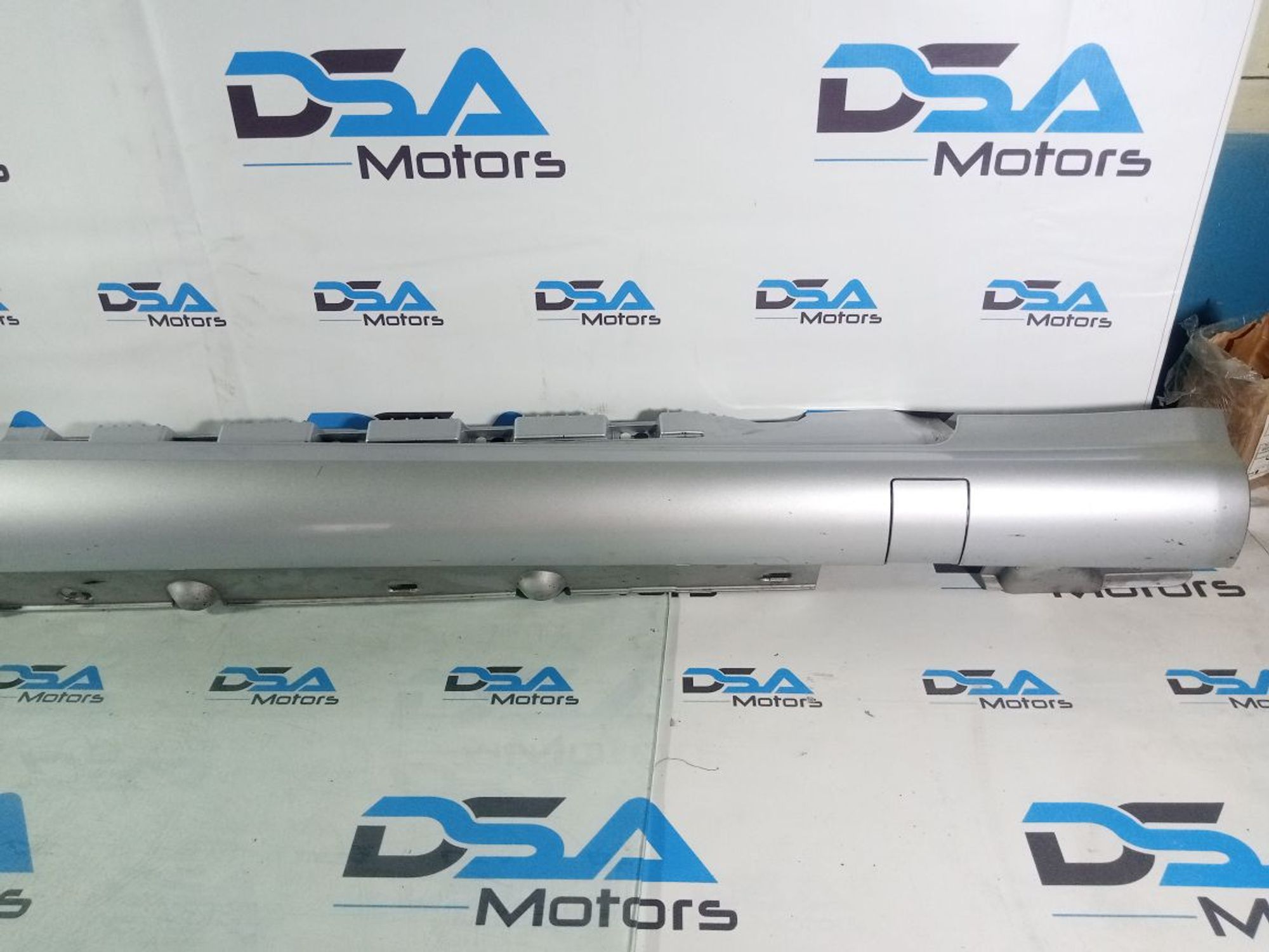 https://ycs.partsauto.market/partsauto-images/thmbs/userImages/b7628e092085f1f91467af1afb6e7630/part/2440318b-d32b-4b27-9427-6a572640b826_1744112248393.jpg