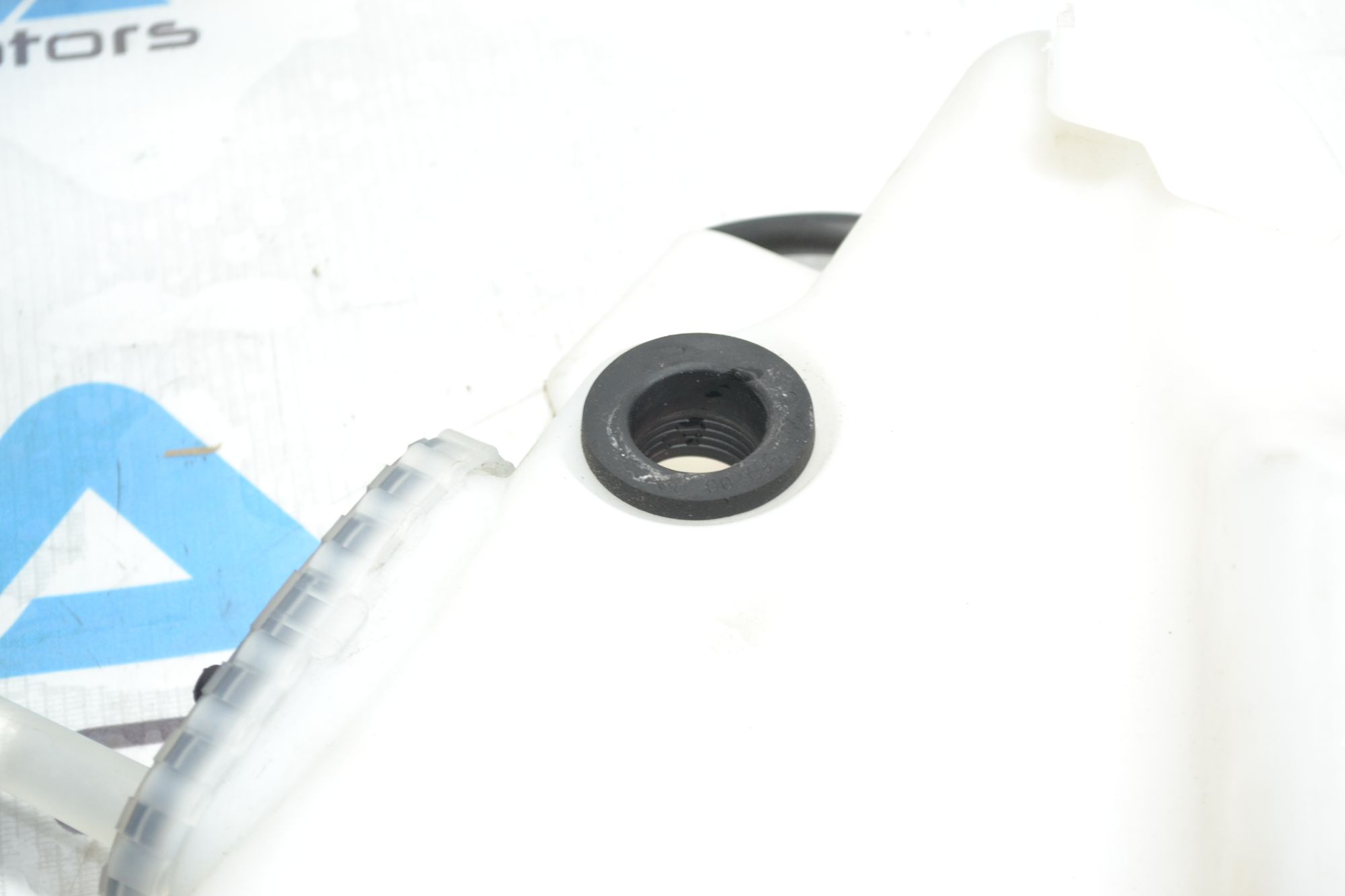 https://ycs.partsauto.market/partsauto-images/thmbs/userImages/b7628e092085f1f91467af1afb6e7630/part/245fe8a2-4fbc-48ce-a22f-29a8cb3fd8ca_1780550746289.jpg