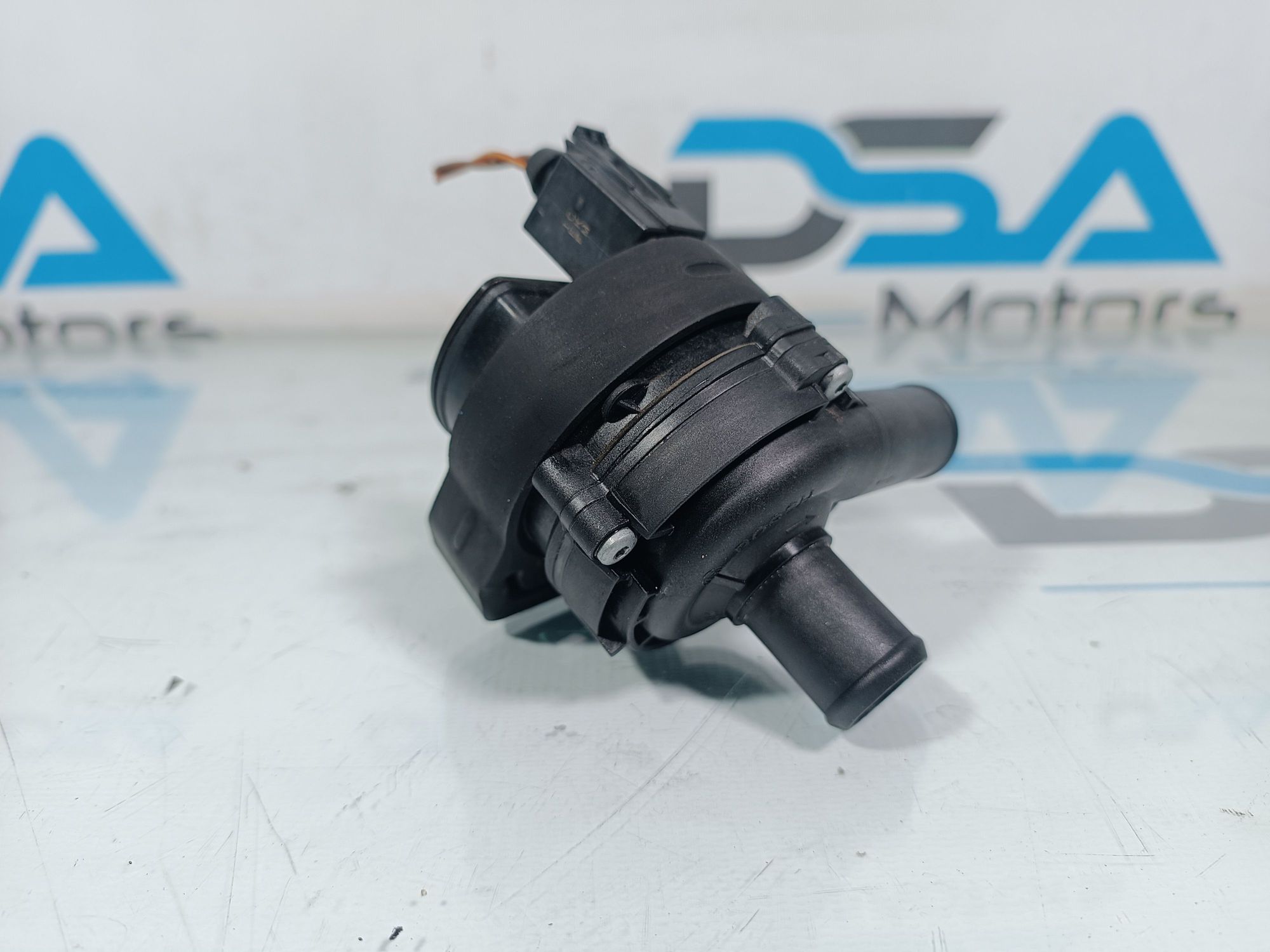https://ycs.partsauto.market/partsauto-images/thmbs/userImages/b7628e092085f1f91467af1afb6e7630/part/247eb763-9556-4418-aaeb-ff3154e5550f_1708271432962.jpg
