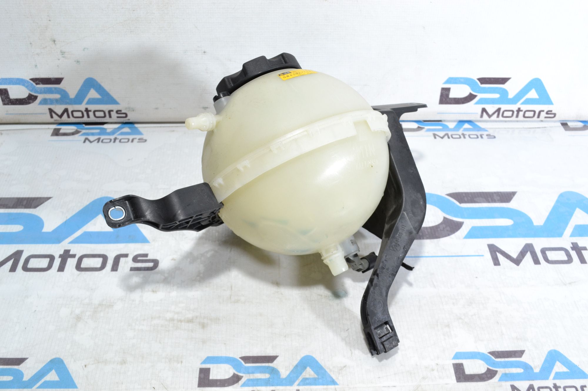 https://ycs.partsauto.market/partsauto-images/thmbs/userImages/b7628e092085f1f91467af1afb6e7630/part/248317b2-755c-41bd-bff5-50c89e2712d2_1780644742524.jpg