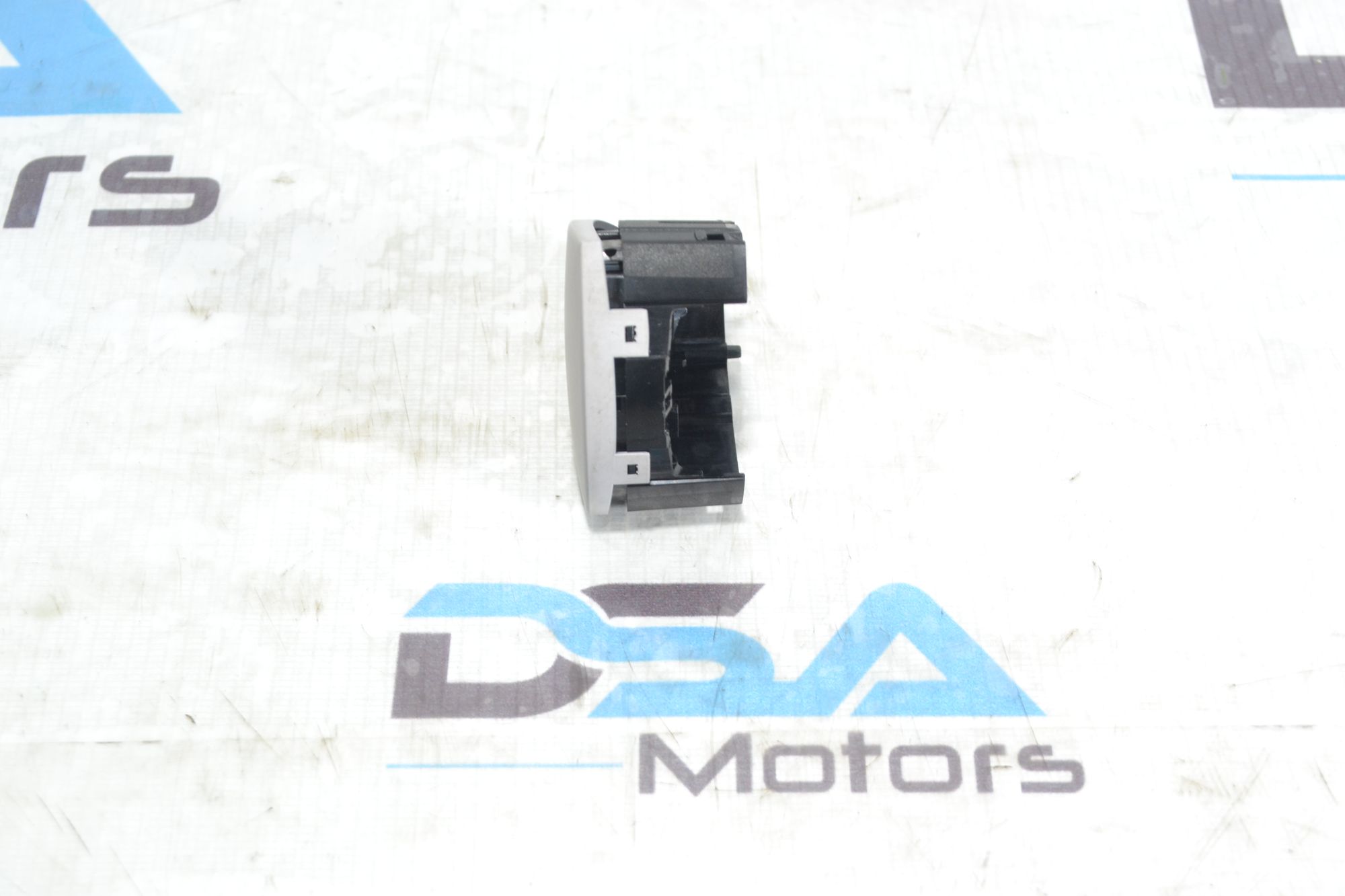 https://ycs.partsauto.market/partsauto-images/thmbs/userImages/b7628e092085f1f91467af1afb6e7630/part/24e11616-5345-490c-8ae8-a24993f7d5de_1781155735892.jpg