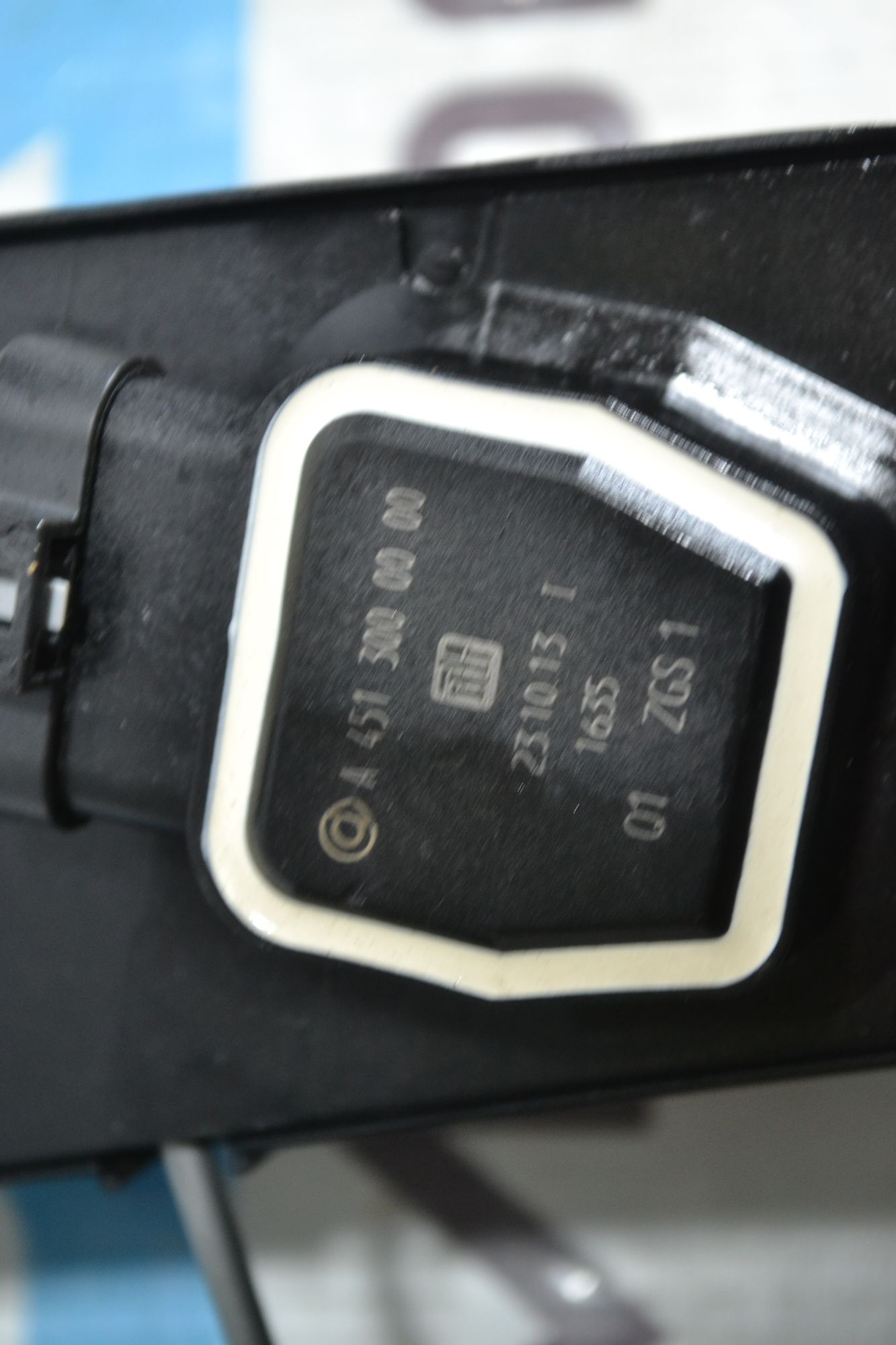 https://ycs.partsauto.market/partsauto-images/thmbs/userImages/b7628e092085f1f91467af1afb6e7630/part/2573596d-aae5-44b6-8900-b0cd86c5cc99_1780992145834.jpg