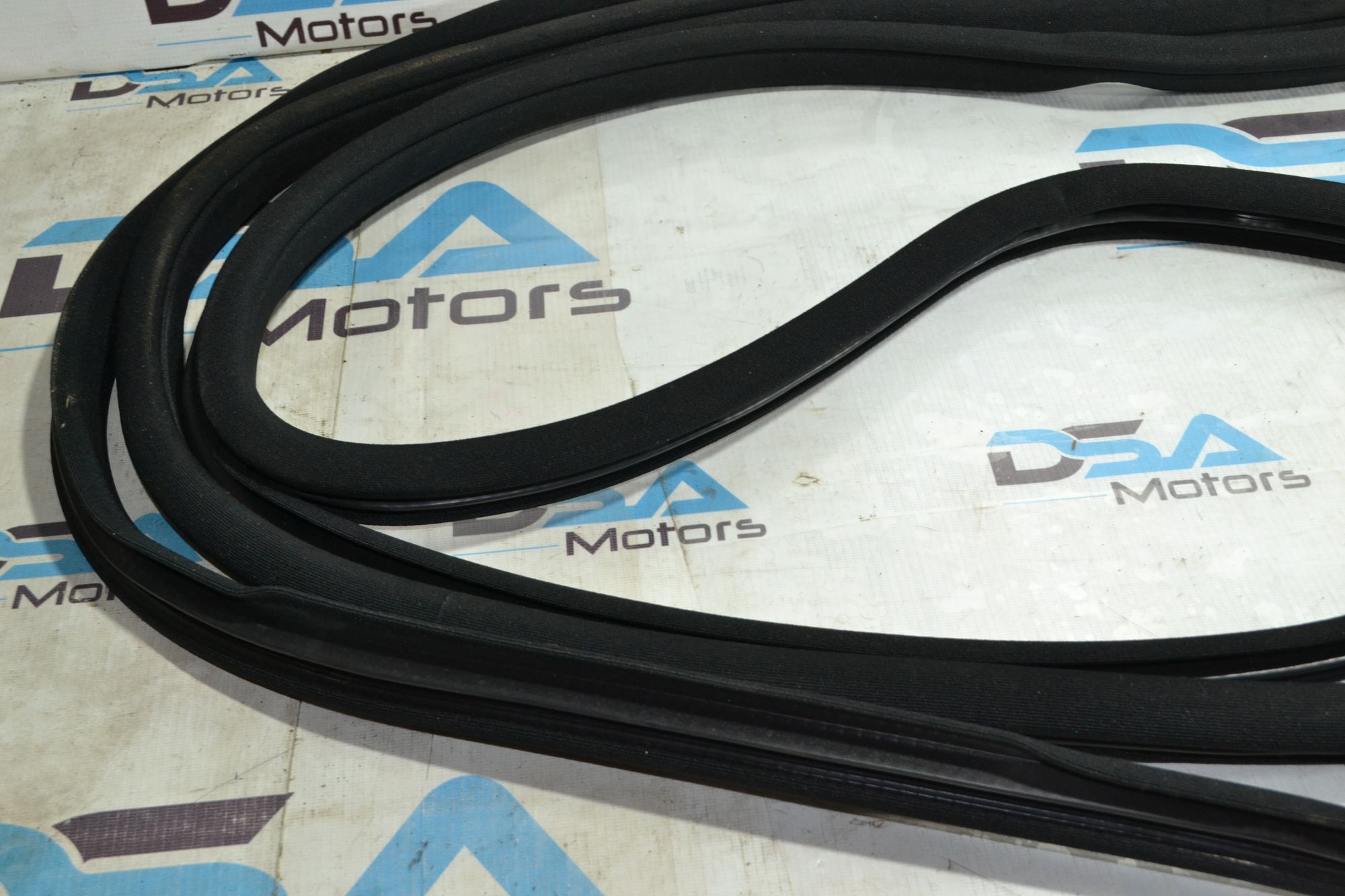 https://ycs.partsauto.market/partsauto-images/thmbs/userImages/b7628e092085f1f91467af1afb6e7630/part/25874f66-5771-4c42-8206-281dab90cb21_1782978085465.jpg
