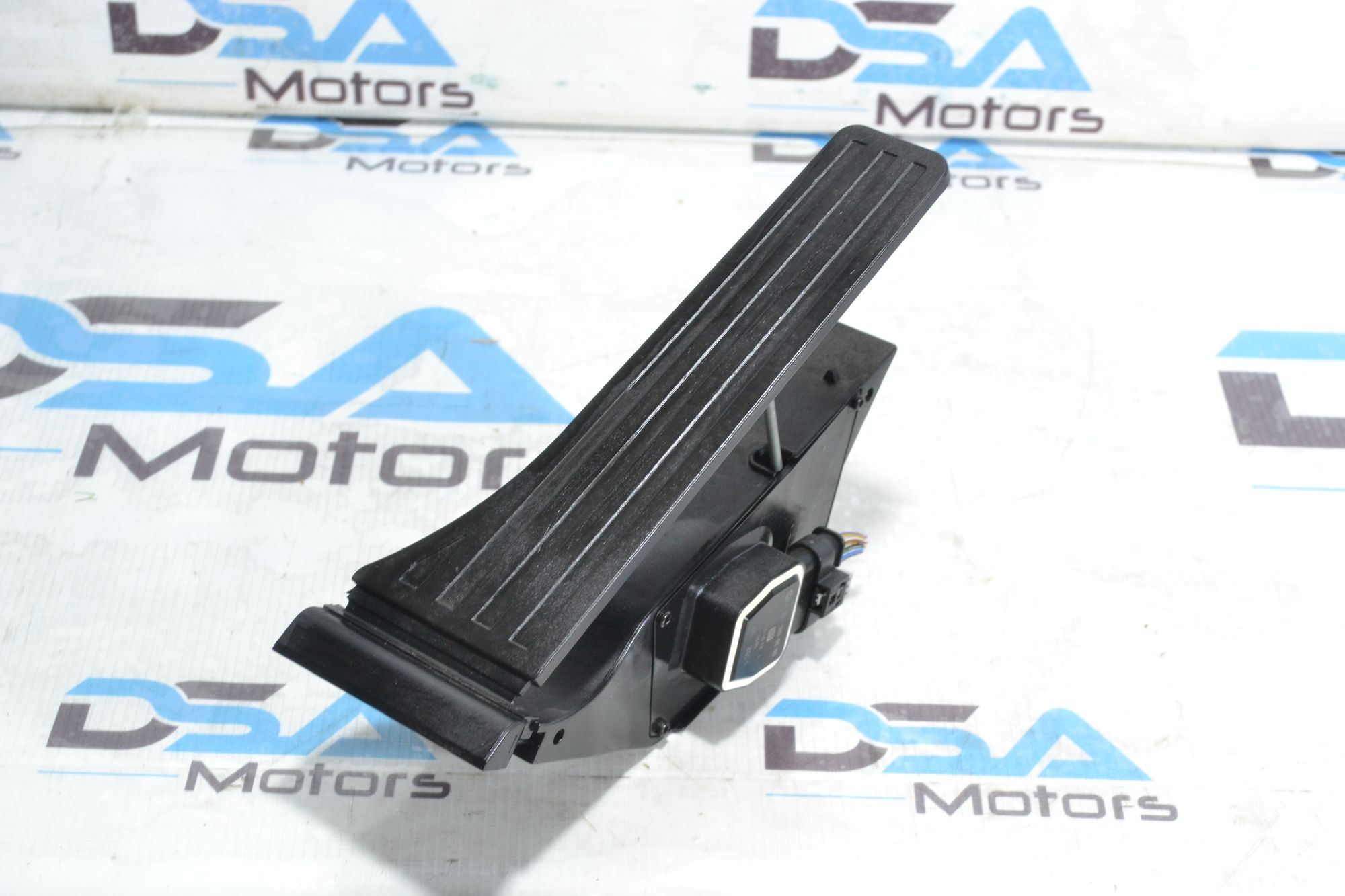 https://ycs.partsauto.market/partsauto-images/thmbs/userImages/b7628e092085f1f91467af1afb6e7630/part/25b08574-a223-43c7-9925-0545a4a6785b_1780992144348.jpg