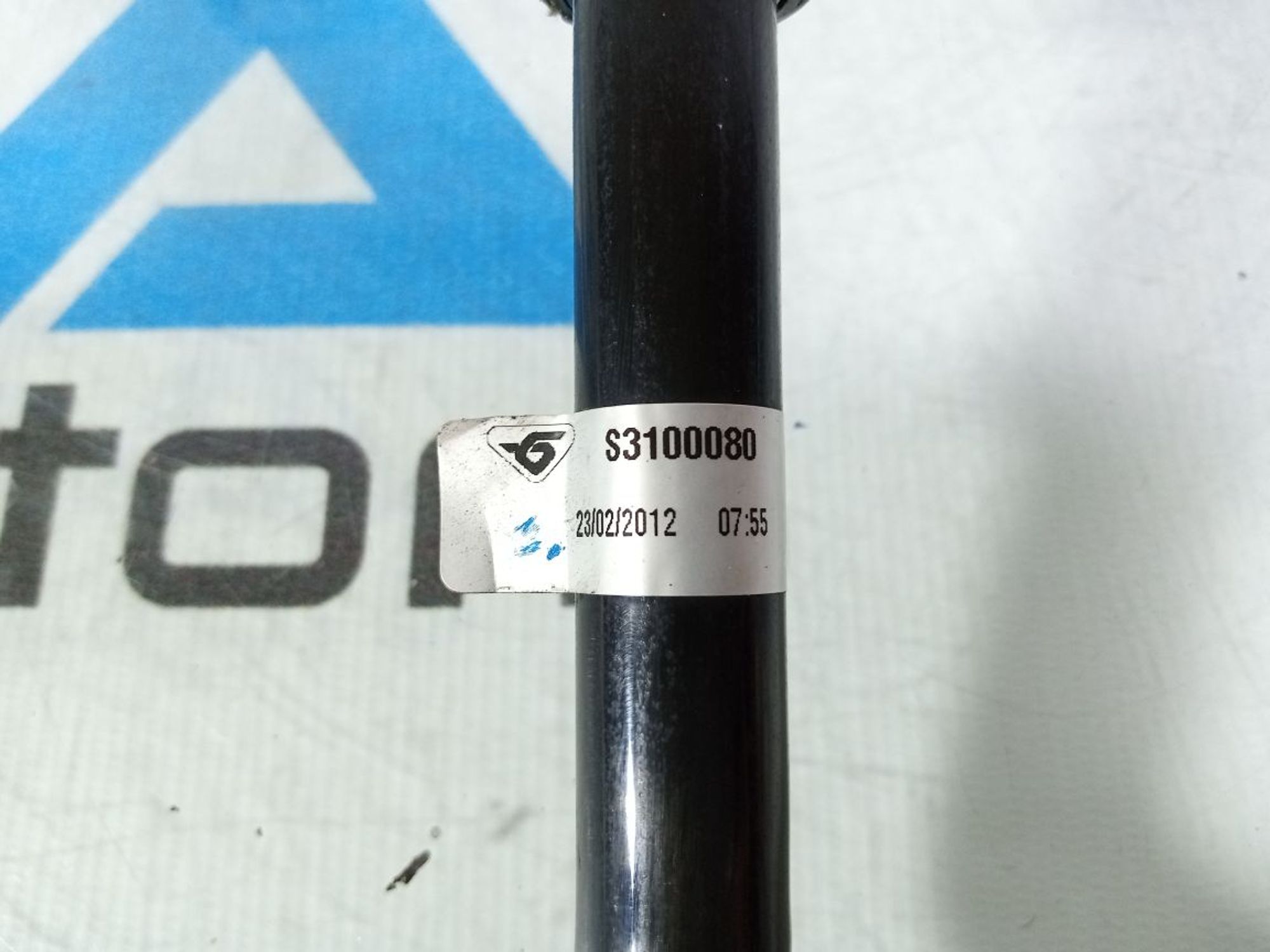 https://ycs.partsauto.market/partsauto-images/thmbs/userImages/b7628e092085f1f91467af1afb6e7630/part/25c17d68-b7ad-4401-aa66-07daa38a2f1d_1740220347899.jpg
