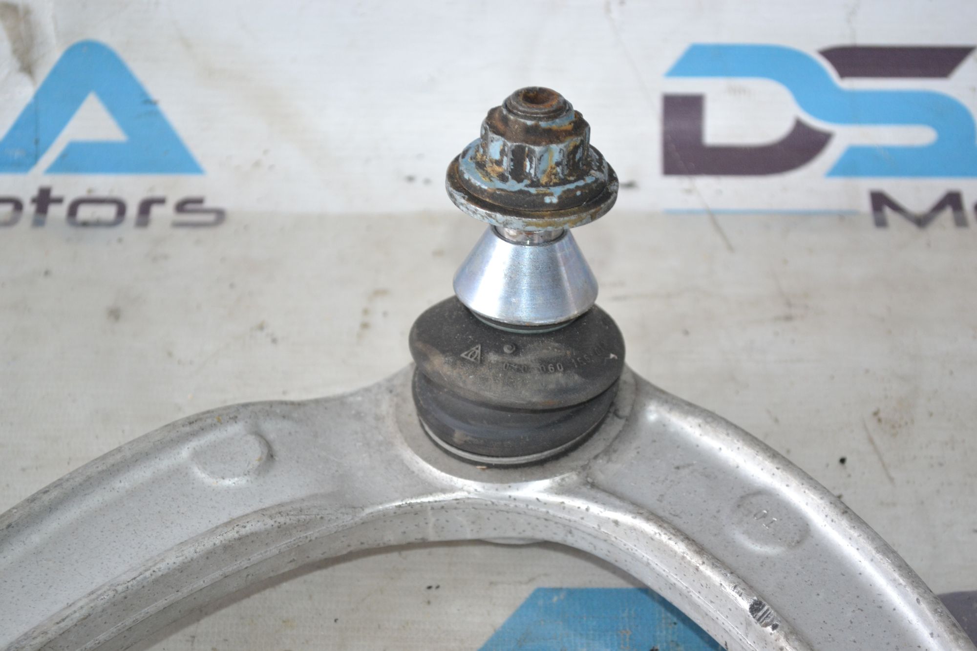 https://ycs.partsauto.market/partsauto-images/thmbs/userImages/b7628e092085f1f91467af1afb6e7630/part/2641e546-58c8-4ea3-b219-2e546dcf9e3e_1785421629246.jpg