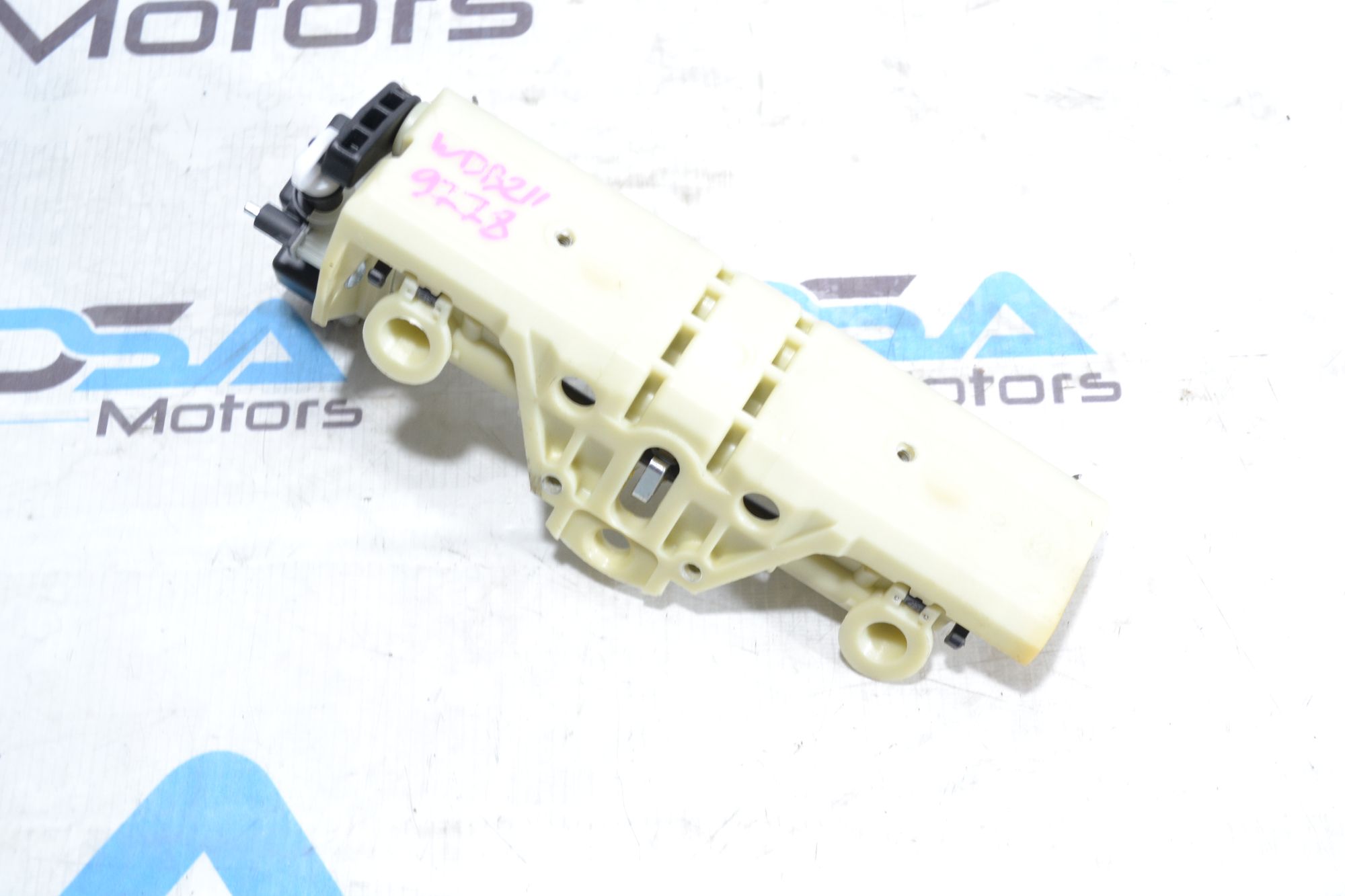 https://ycs.partsauto.market/partsauto-images/thmbs/userImages/b7628e092085f1f91467af1afb6e7630/part/267e0a86-f053-4473-8e18-a9b0ed7c213e_1780559260382.jpg