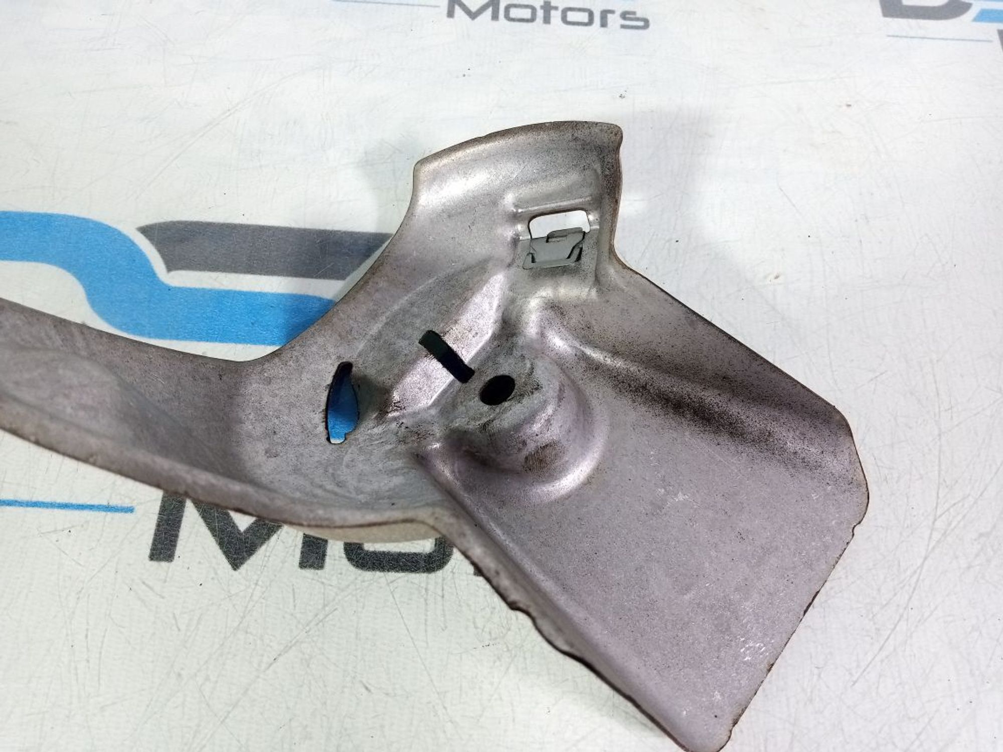 https://ycs.partsauto.market/partsauto-images/thmbs/userImages/b7628e092085f1f91467af1afb6e7630/part/2766c64e-1ba8-4299-8bde-d180d32cffa7_1743947966931.jpg