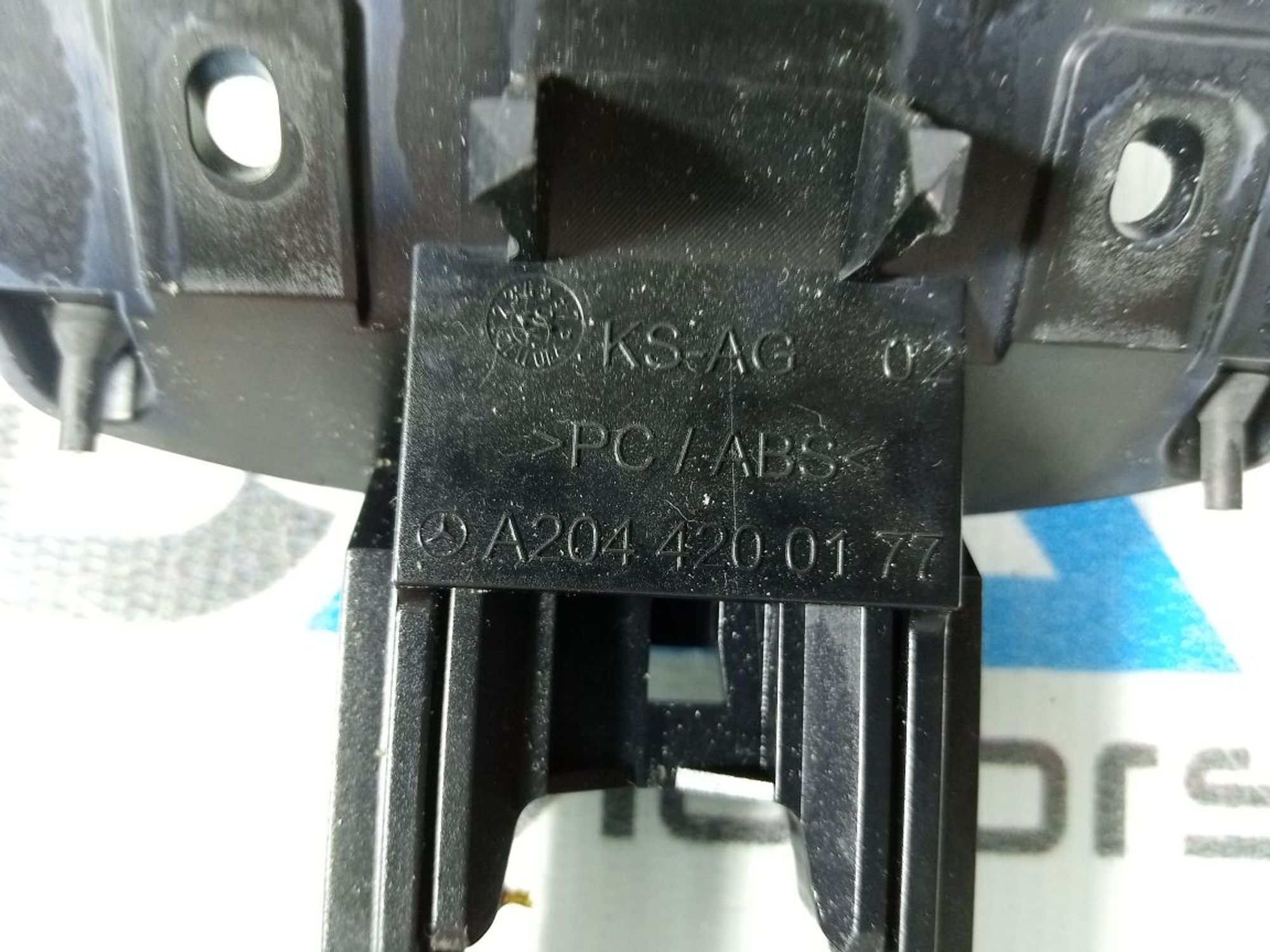 https://ycs.partsauto.market/partsauto-images/thmbs/userImages/b7628e092085f1f91467af1afb6e7630/part/27a6b7d2-2865-4793-ad21-a0280111f063_1746542642175.jpg