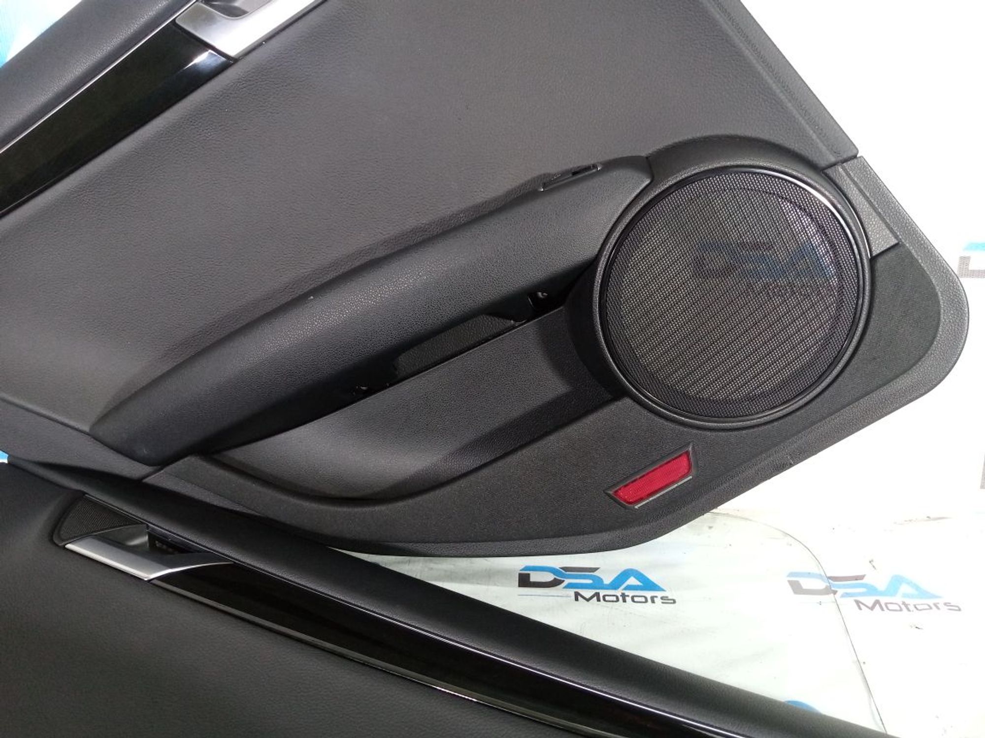 https://ycs.partsauto.market/partsauto-images/thmbs/userImages/b7628e092085f1f91467af1afb6e7630/part/27b19037-a89f-4174-bdd6-c77924627ac6_1734535082605.jpg
